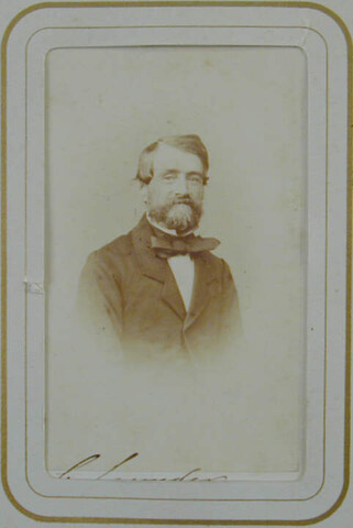 S.0576(01)023; Portretfoto van officier van administratie der eerste klasse E. Lasonder (1815-1890); foto