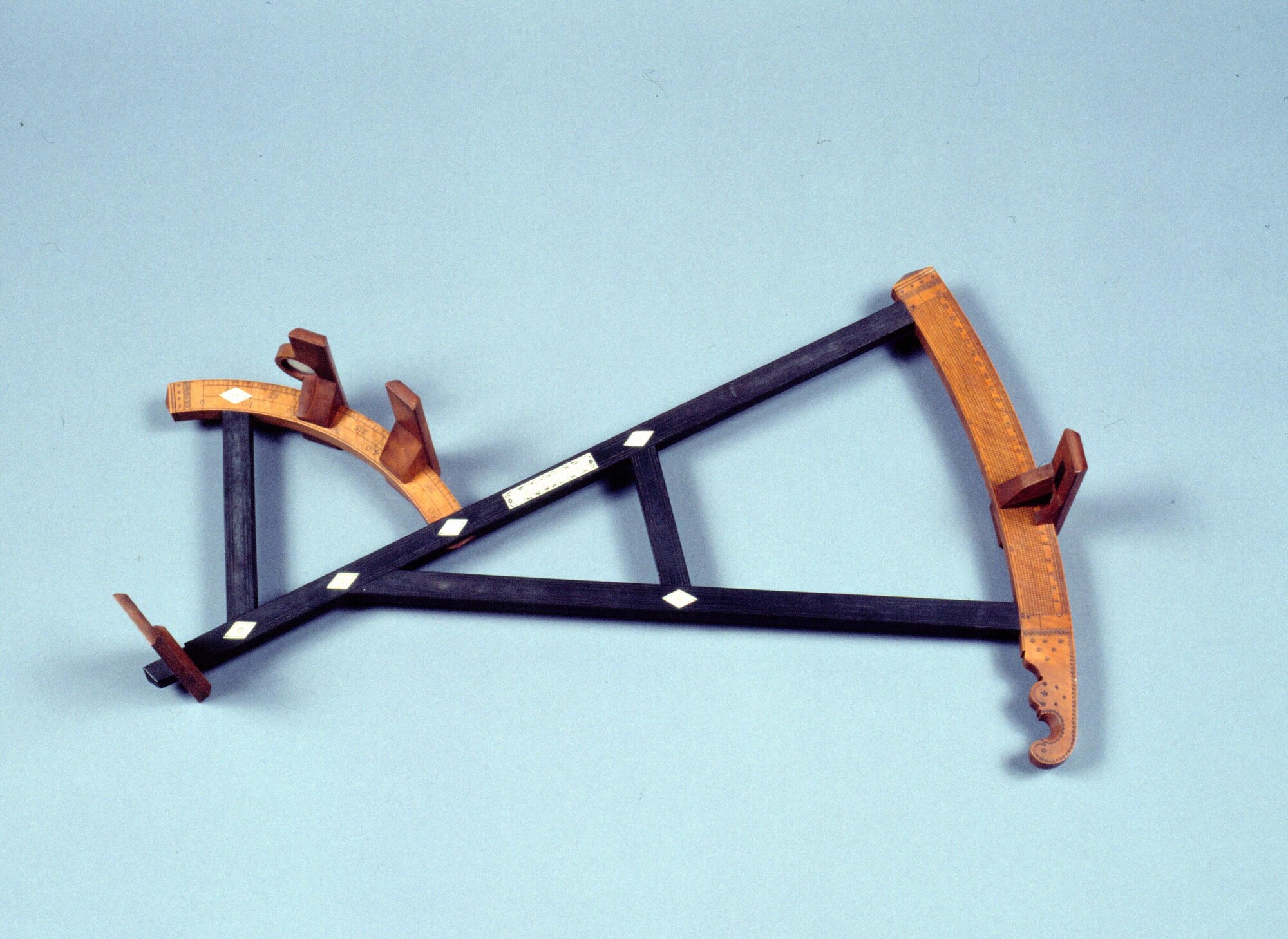 B.0025(03); Daviskwadrant door Jacobus Kley, Rotterdam, circa 1760; Daviskwadrant