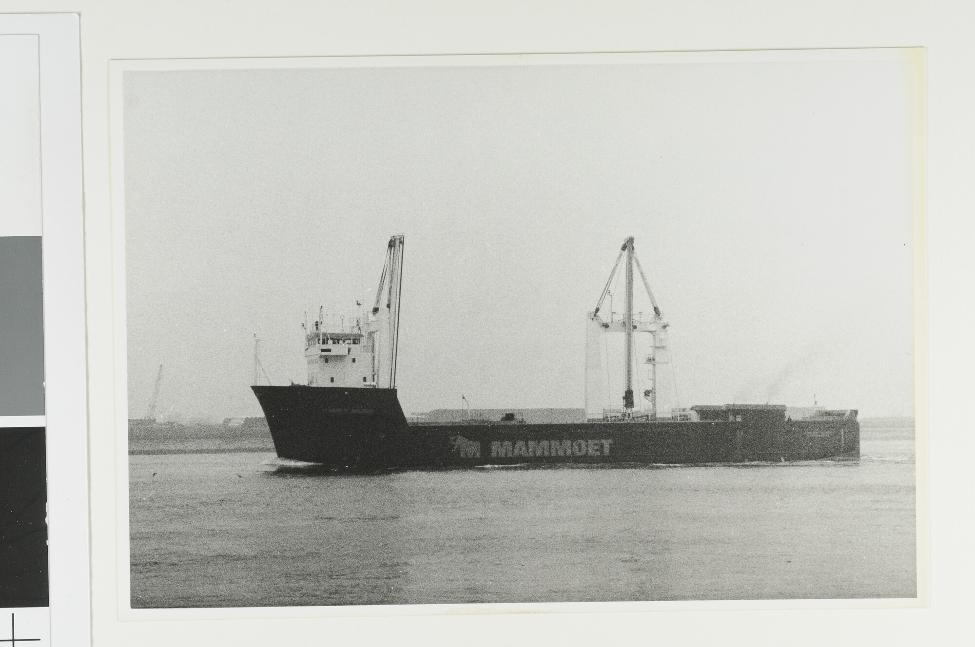 1992.1482; Het zwaarladingschip Happy Rider voor de KNSM; fotoreportage