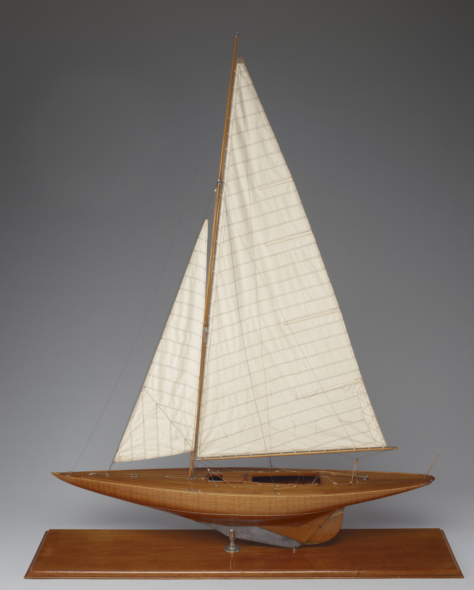 S.0682; Model van het 6-meter jacht Admiraal de Ruijter; scheepsmodel