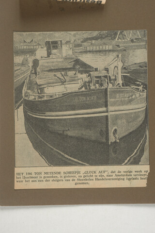 2001.1755; Omslag met vele foto's en knipsels van meest bergingsactiviteiten door Reederij v/h Gebroeders Goedkoop te Amsterdam in de periode 1929 / 1949; omslag