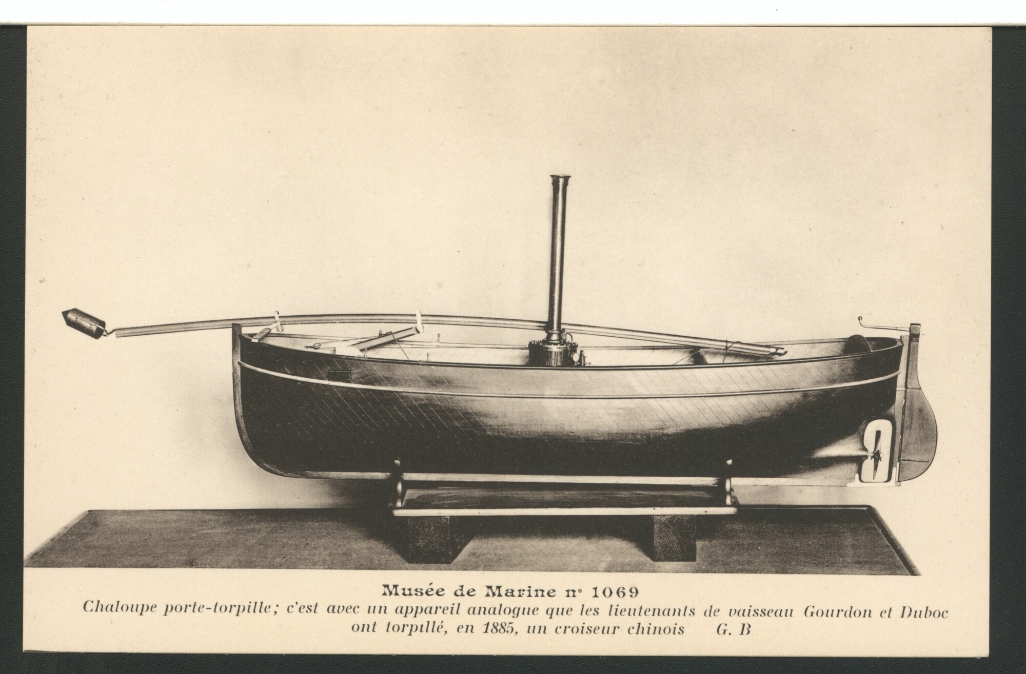 A.4876(397); Mapje van het Musee du Louvre (Musée de Marine) met 50 prentbriefkaarten met; prentbriefkaart-serie