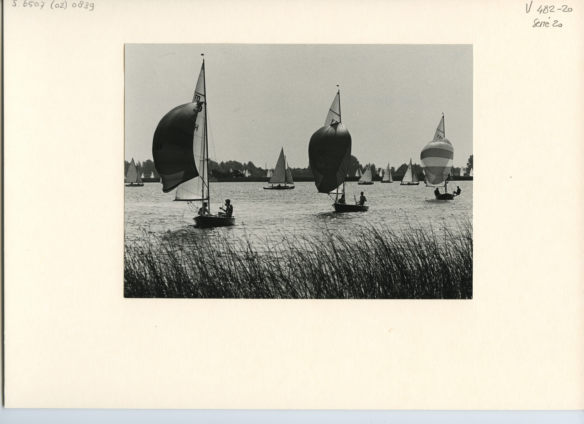 S.6507(02)0839.02; Zwart-wit foto van de Hollandweek I: de FD-klasse op de Loosdrechtse Plassen; foto