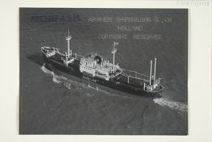 S.5219(12)0269; Luchtfotos van de proeftocht van het Noord-Ierse (Laker) vrachtschip [...]; fotoreportage