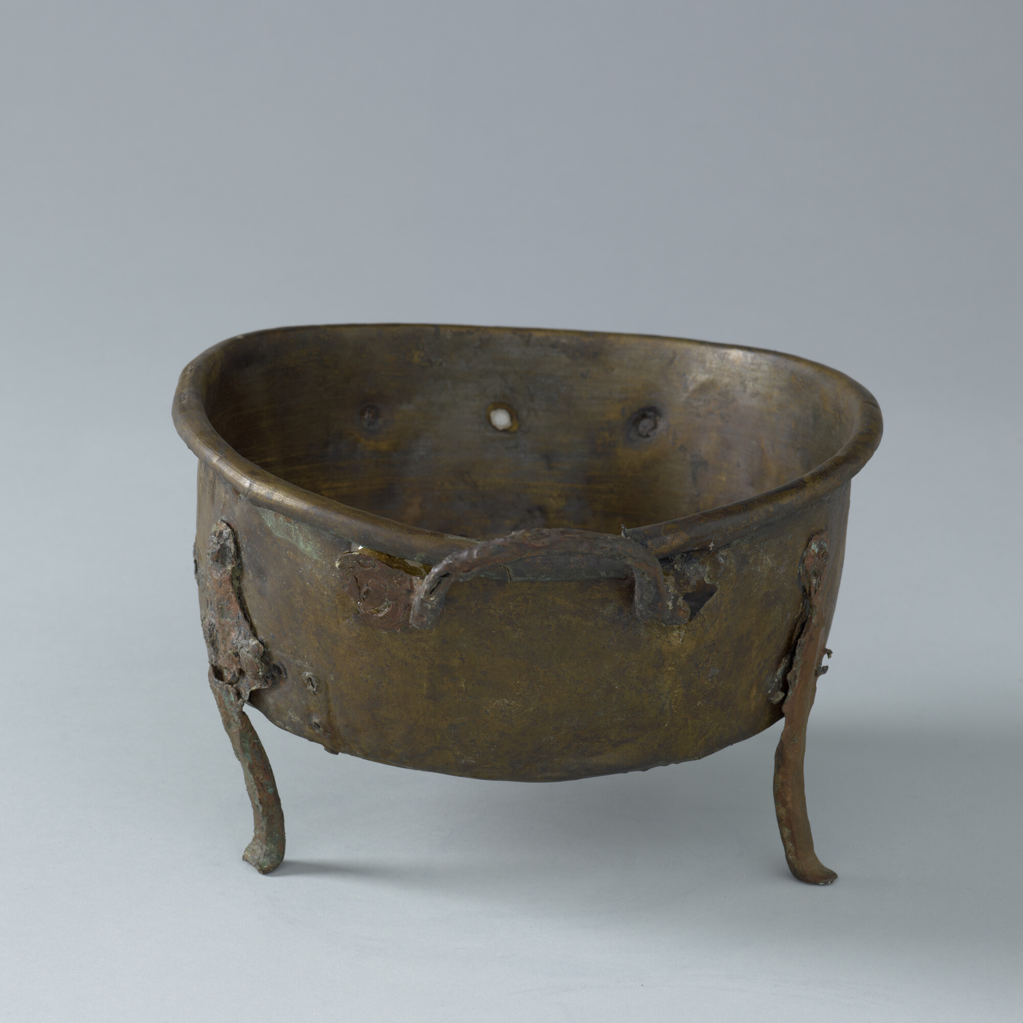 S.6911(10); Messing pan; pan