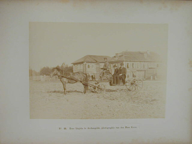 S.4764; Album met foto's van de Zesde Noordpoolexpeditie van de Willem Barents; fotoalbum