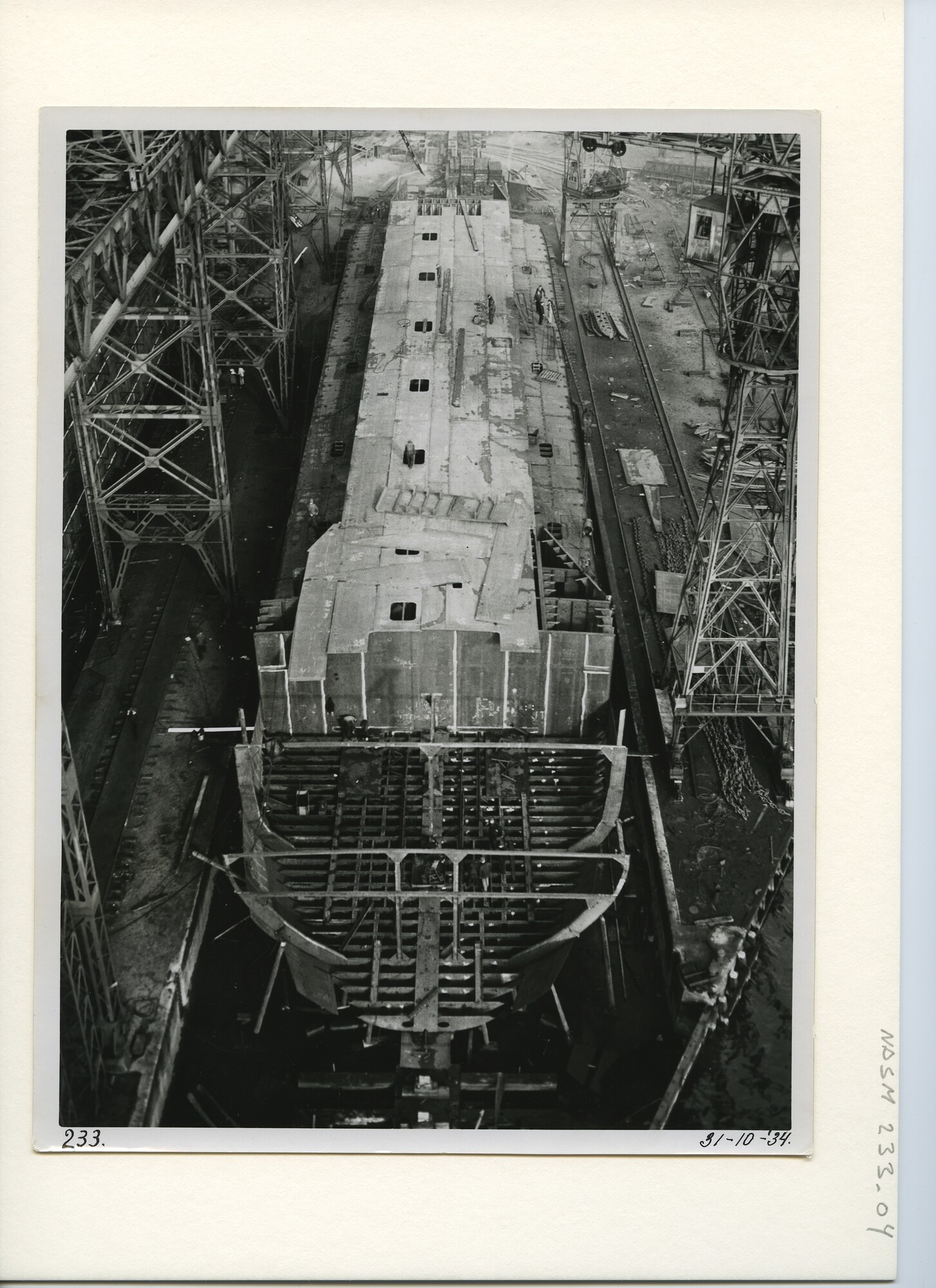 S.5444(1142)09; Foto van de tanker ss. Rita in aanbouw bij de NSM; foto