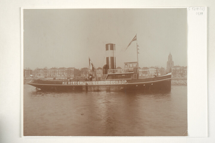 S.5219(12)0499; De stoomsleepboot 'Maria Henriëtte Goedkoop' van NV; foto