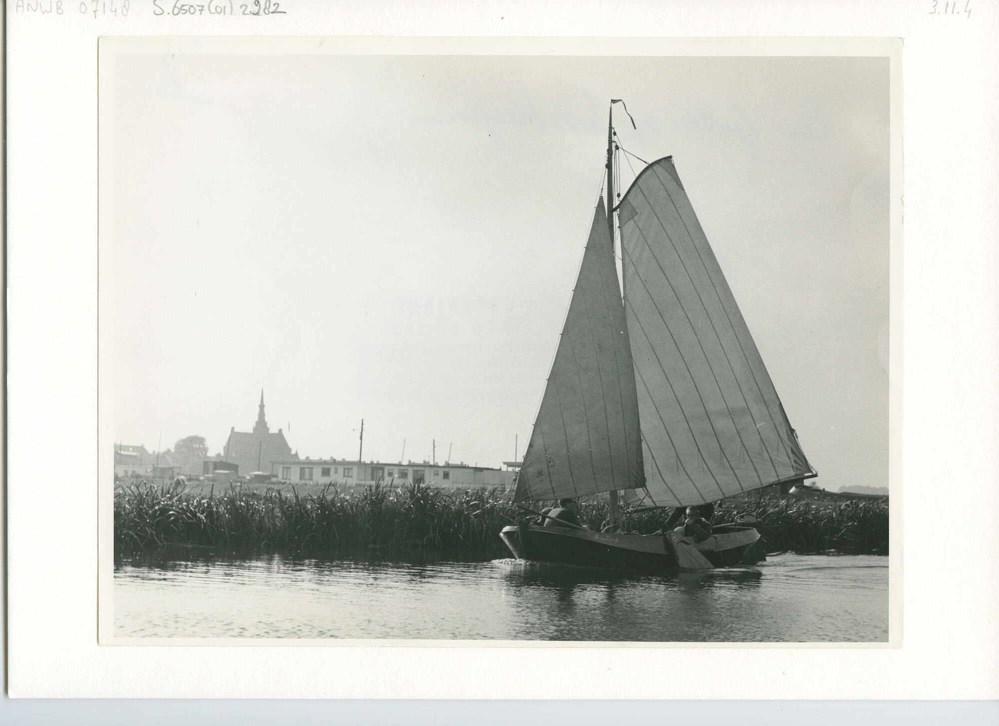 S.6507(01)2982; Een Tjotter op het Heegermeer; foto