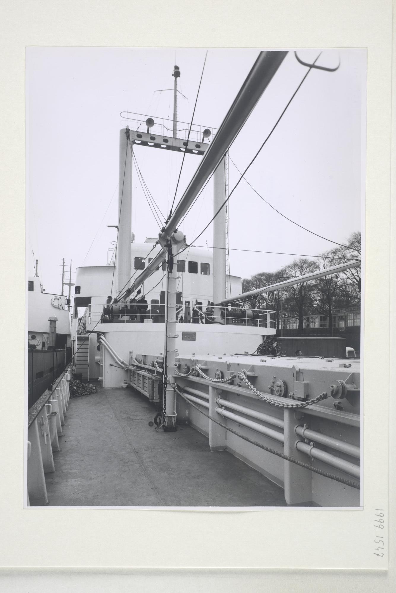 1999.1547; Dekaanzicht aan boord van het Britse koelschip ms. 'Silver Comet' van Bonny Shipping Co; foto