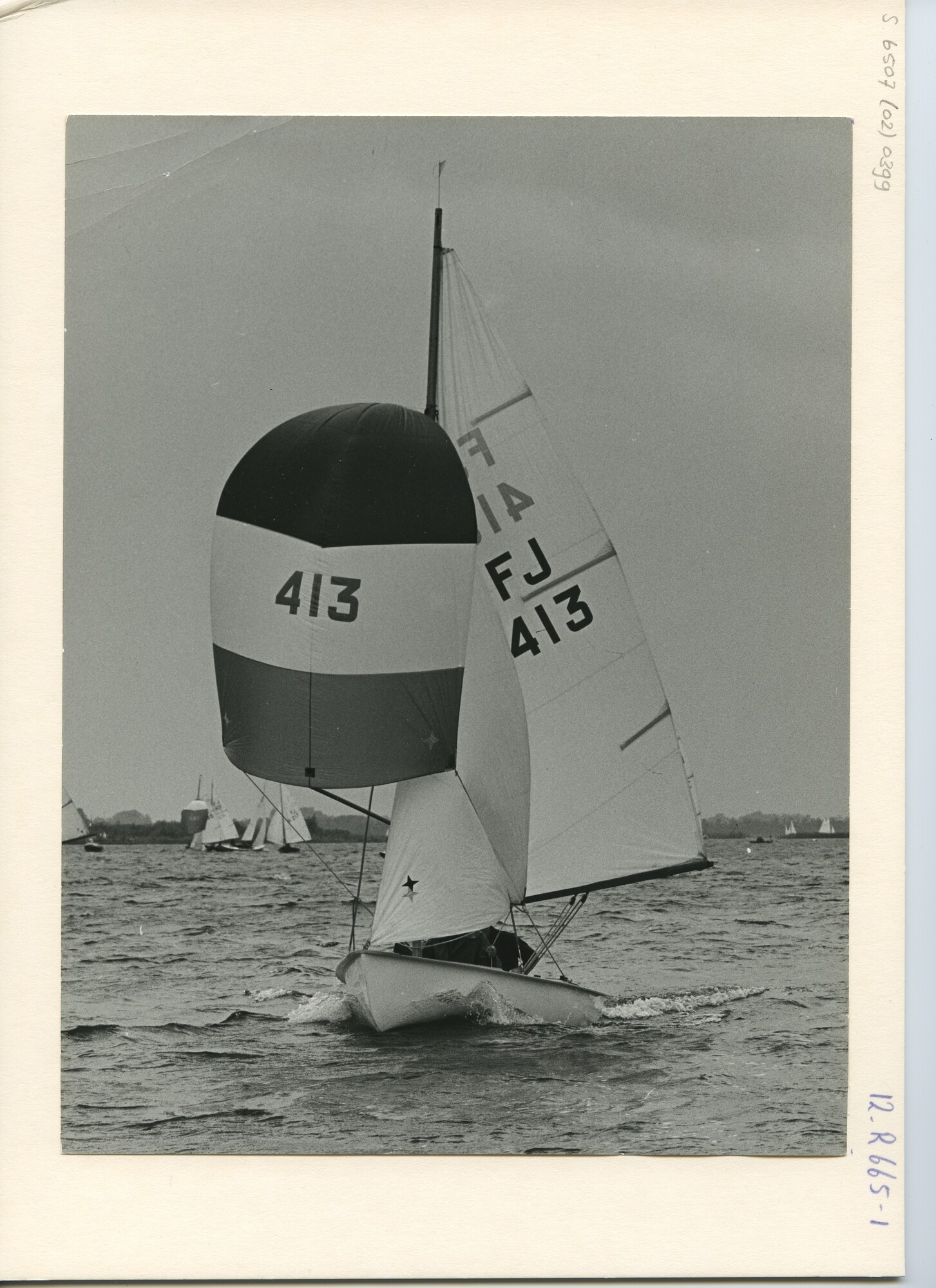 S.6507(02)0399.02; Zwart-wit foto van de Hollandweek I 1964: de Flying Junior-klasse; foto