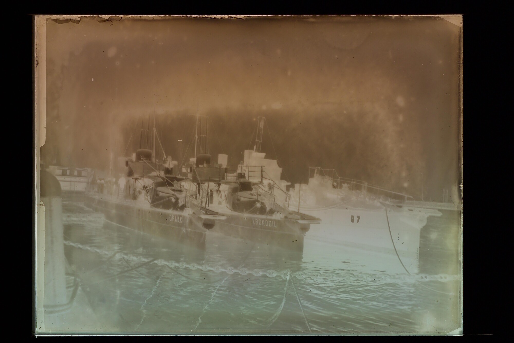 S.3319(268)a; De torpedoboten Hr.Ms. 'Draak', 'Krokodil' en 'G 7'; negatief