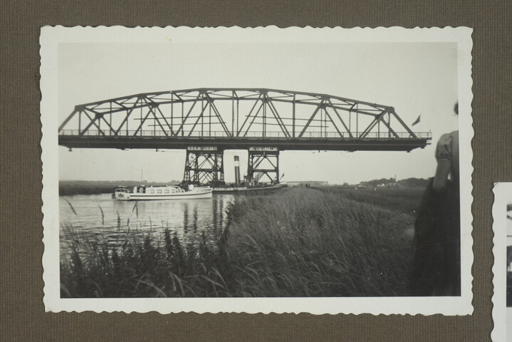 2001.1755; Omslag met vele foto's en knipsels van meest bergingsactiviteiten door Reederij v/h Gebroeders Goedkoop te Amsterdam in de periode 1929 / 1949; omslag