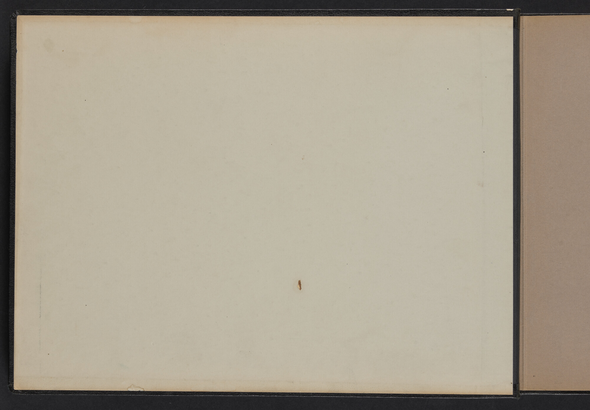 2021.0010; Fotoalbum van Joost Ossewaarde, radiotelegrafist, van reizen op diverse schepen van 1953 t/m 1958; fotoalbum
