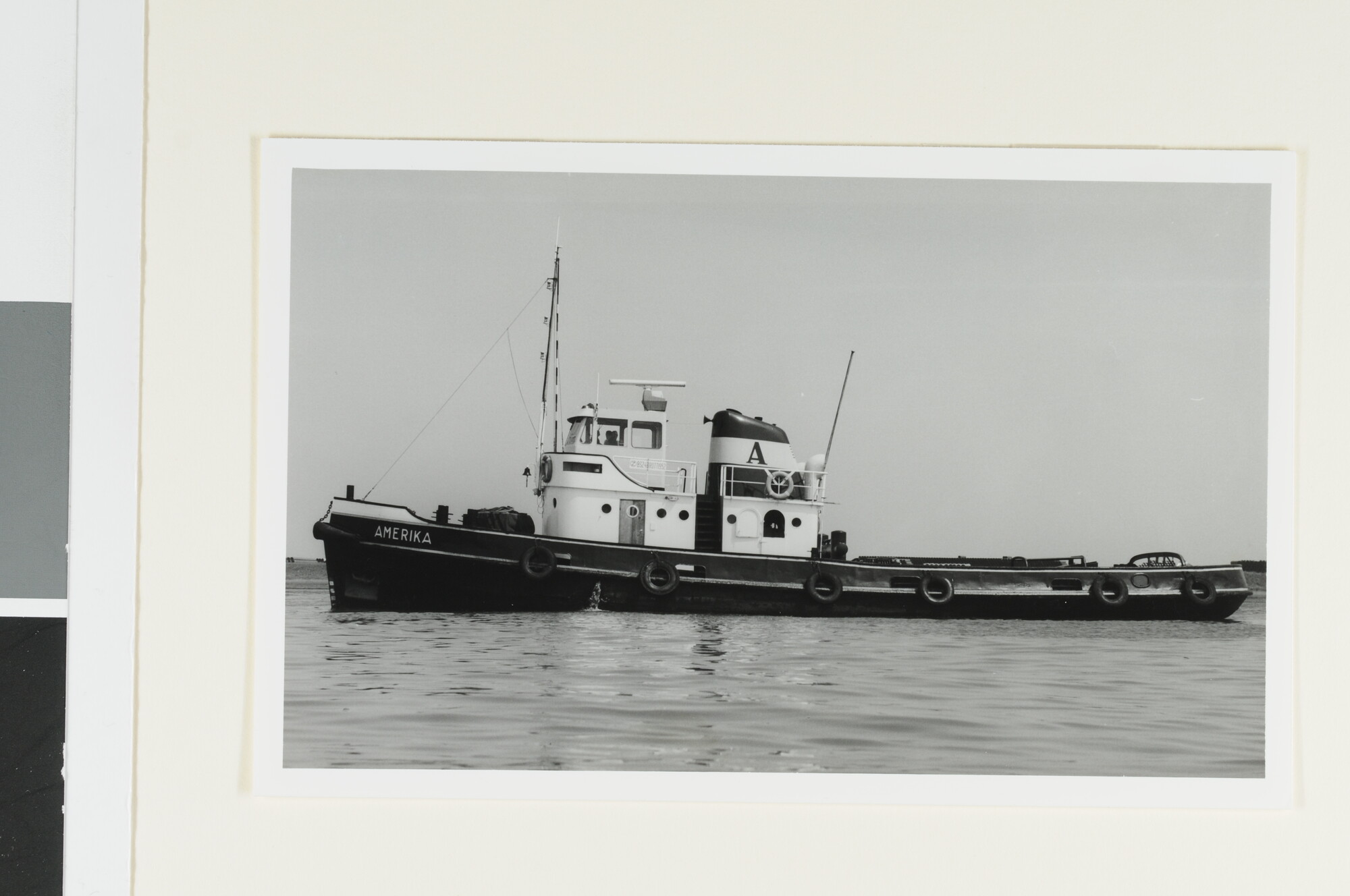 S.6408(0990); De havensleepboot ms. 'Amerika' van de Stoomsleepdienst v/h P. Smit jr; foto