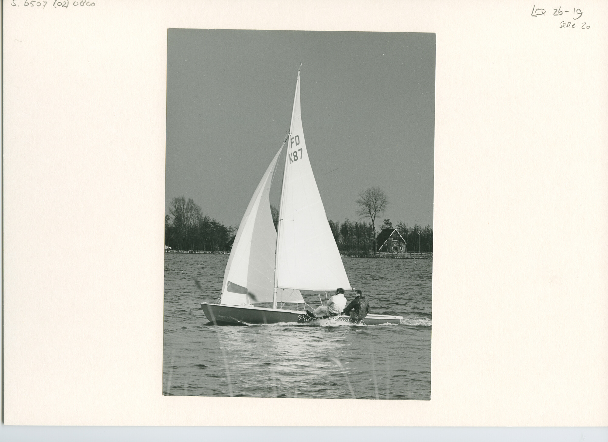 S.6507(02)0800.02; Zwart-wit foto van de FD-klasse op de Loosdrechtse Plassen; foto