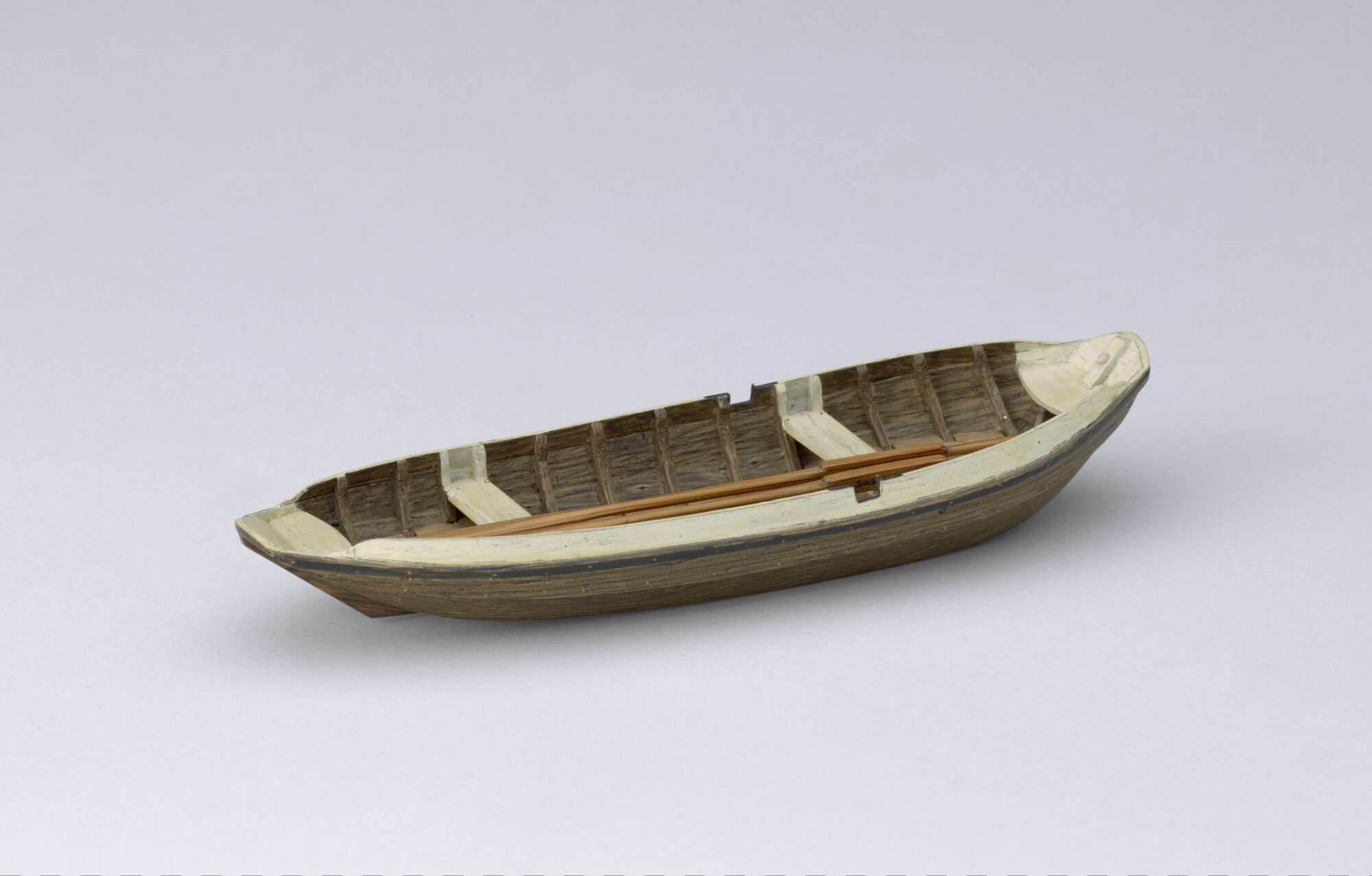 2012.0154; Model van een Hollandse roeiboot (Zeeuws type); scheepsmodel