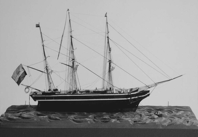 S.5284(01); Model van de bark Nicolaas Witsen; scheepsmodel