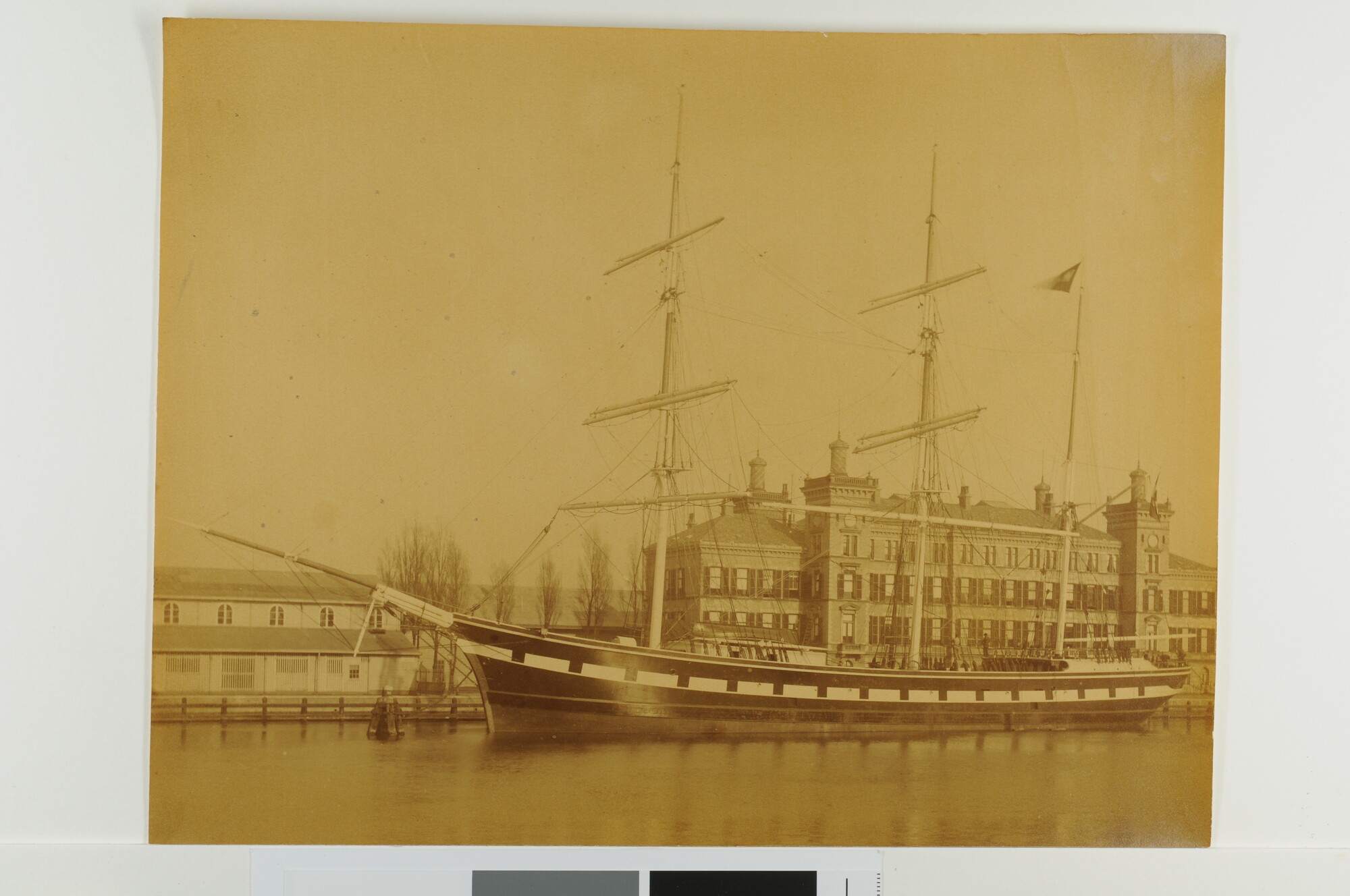 S.3976(01); De composite bark 'Nicolaas Beets' van W.A. Huygens, in 1885 gebouwd bij Huygens en Van Gelder; foto