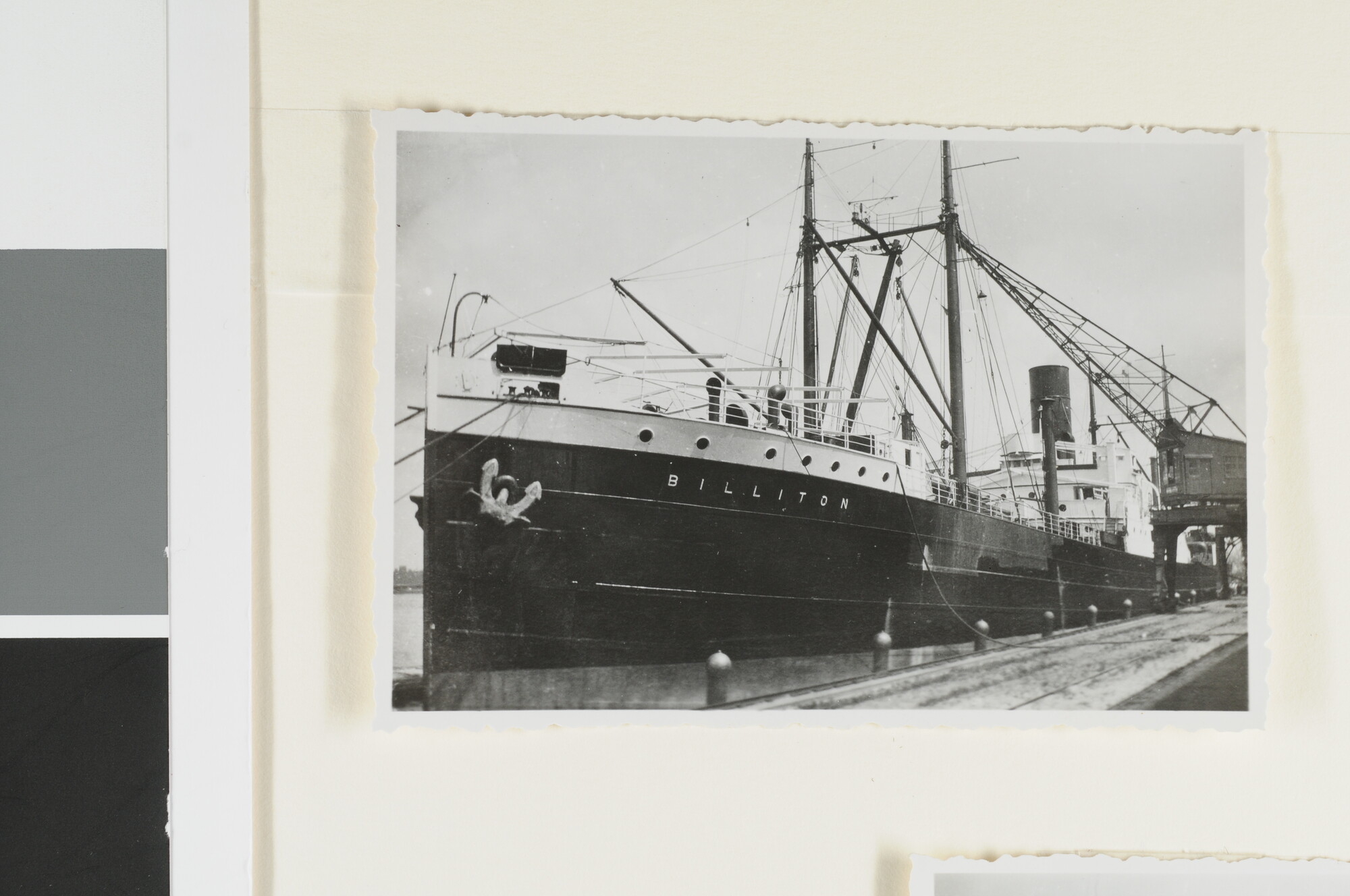 S.4380(04)387; Foto's van het vrachtschip ss. Biliton; fotoreportage