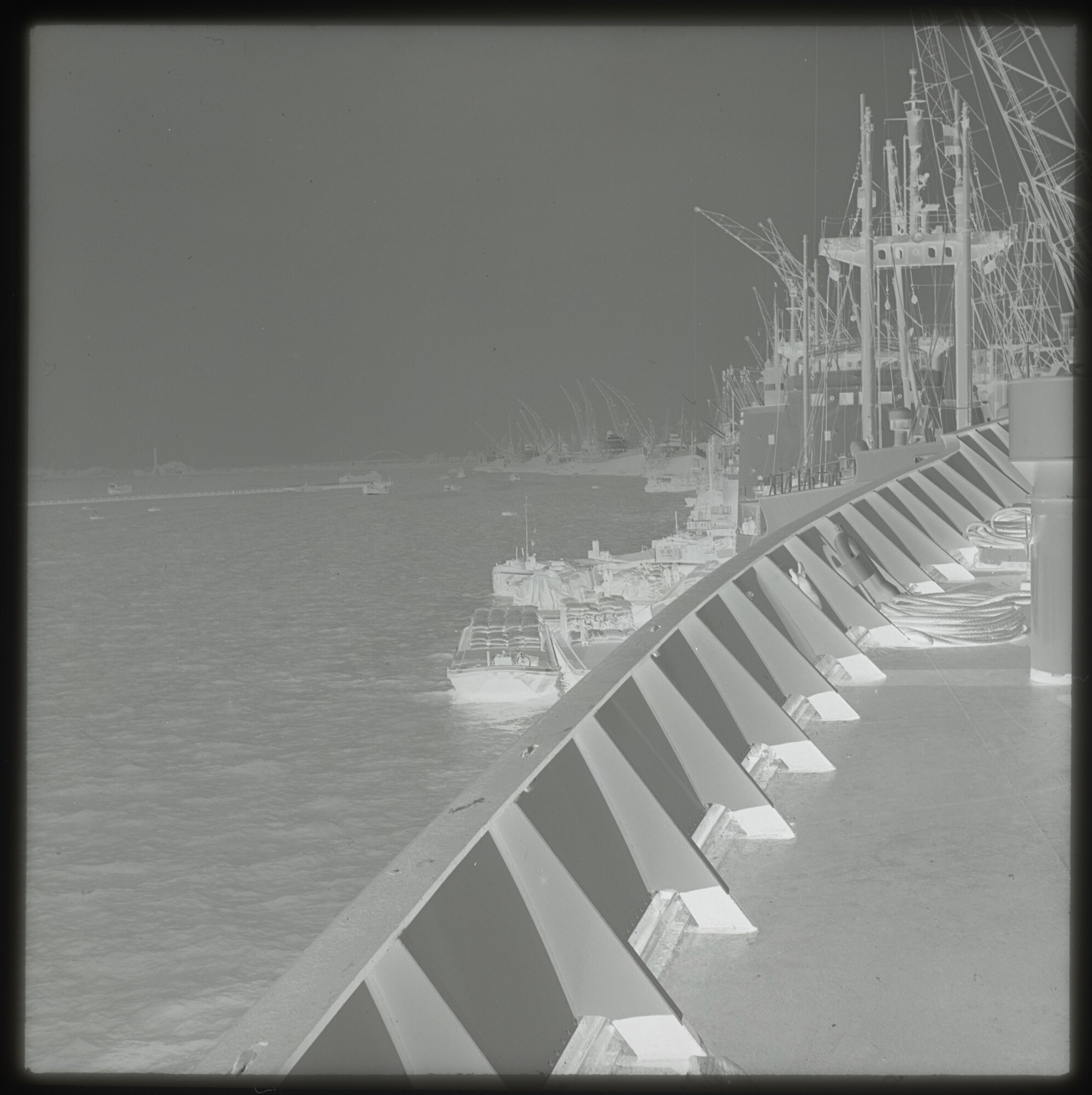 A.5263(02); Negatieven van een reis met het vrachtschip 'Woltersum' van de Stoomvaart; negatief