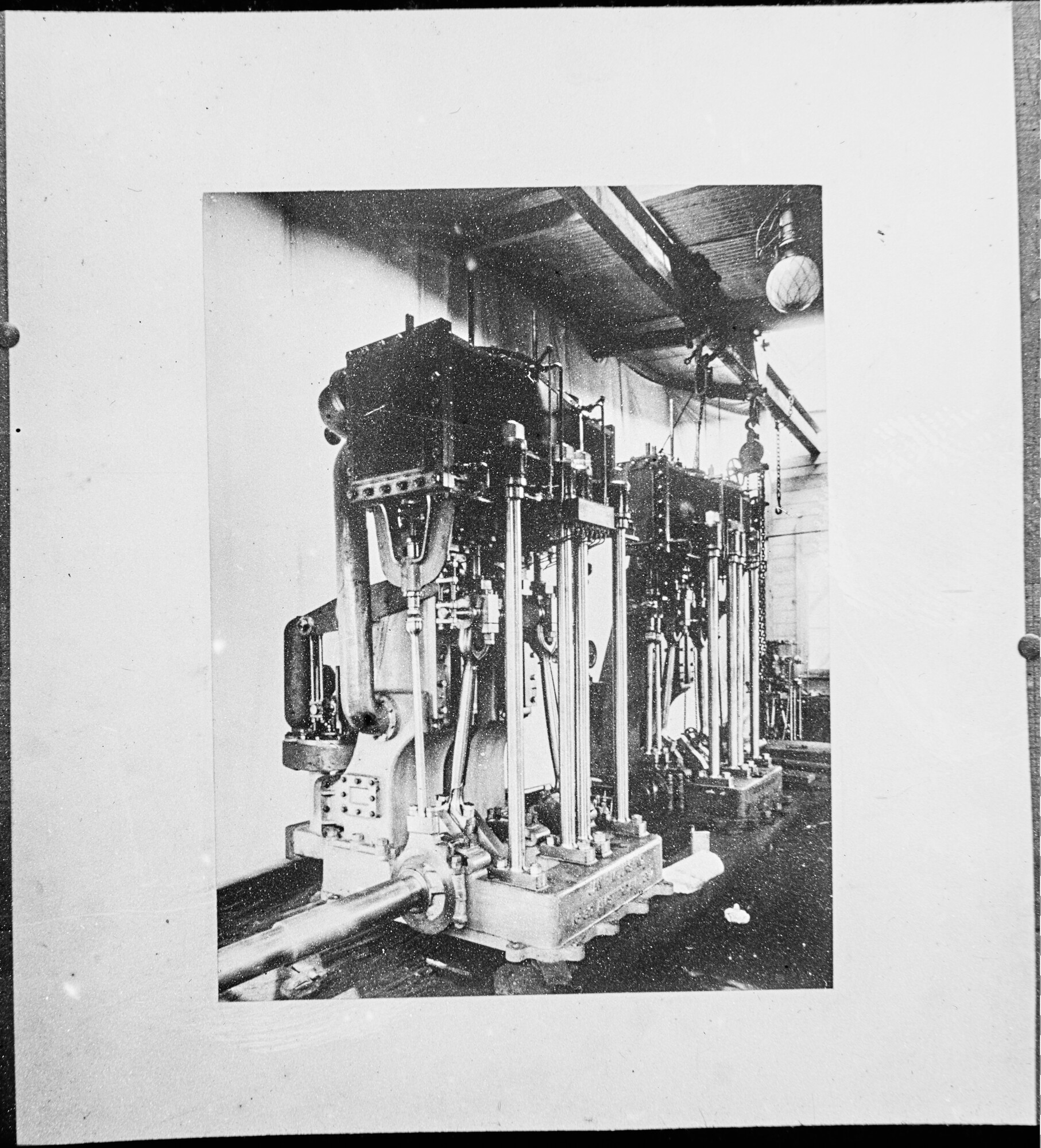 S.1156(06)049; Verticale compoundmachines en appendages van 7 atm en voedingspompen in aanbouw voor de Graansilo aan de Westerdoksdijk te Amsterdam, 1896 - 1898; lantaarnplaatje