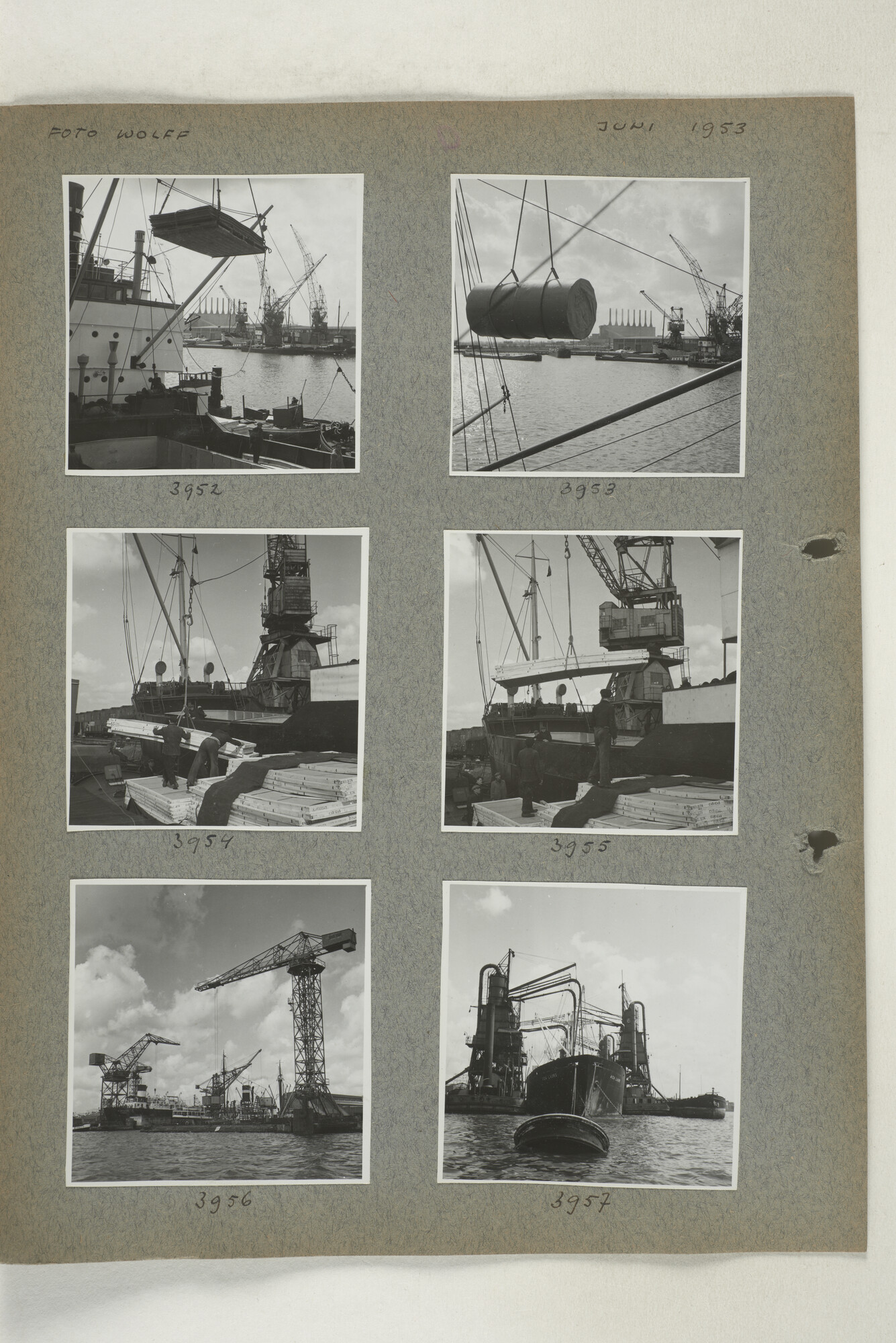 1998.2182; Omslag (voorheen ordner) met een grote hoeveelheid proef foto's van de haven en de stad van Amsterdam; omslag
