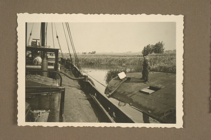 2001.1755; Omslag met vele foto's en knipsels van meest bergingsactiviteiten door Reederij v/h Gebroeders Goedkoop te Amsterdam in de periode 1929 / 1949; omslag