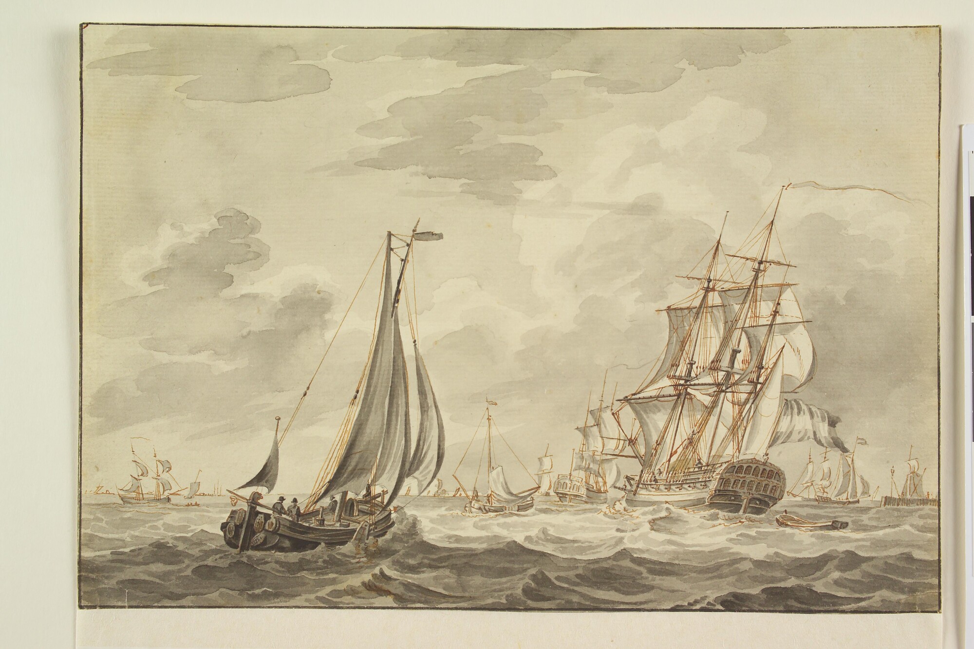 A.1712(01); Een gaffelaar en een oorlogsschip op een rede; tekening