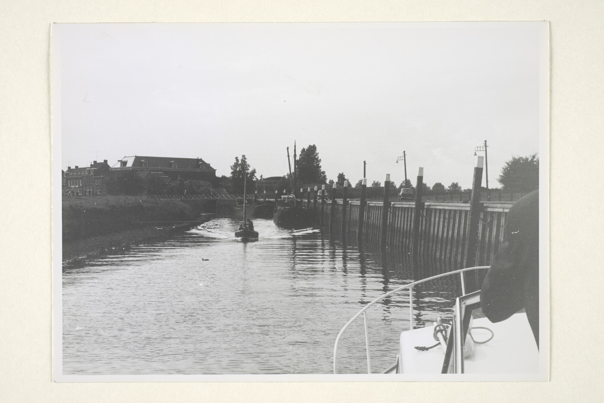 1997.1472; Foto's van de haven van Willemstad; fotoreportage