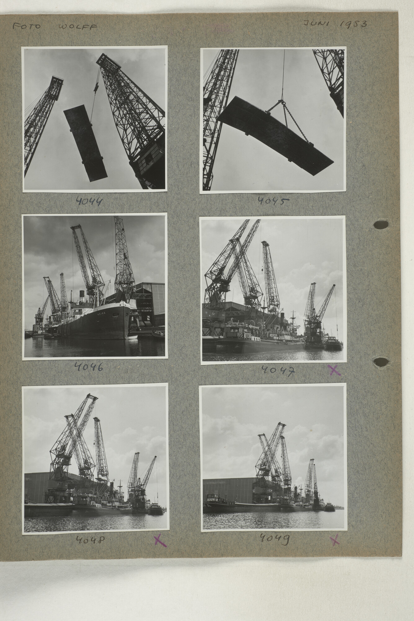 1998.2182; Omslag (voorheen ordner) met een grote hoeveelheid proef foto's van de haven en de stad van Amsterdam; omslag