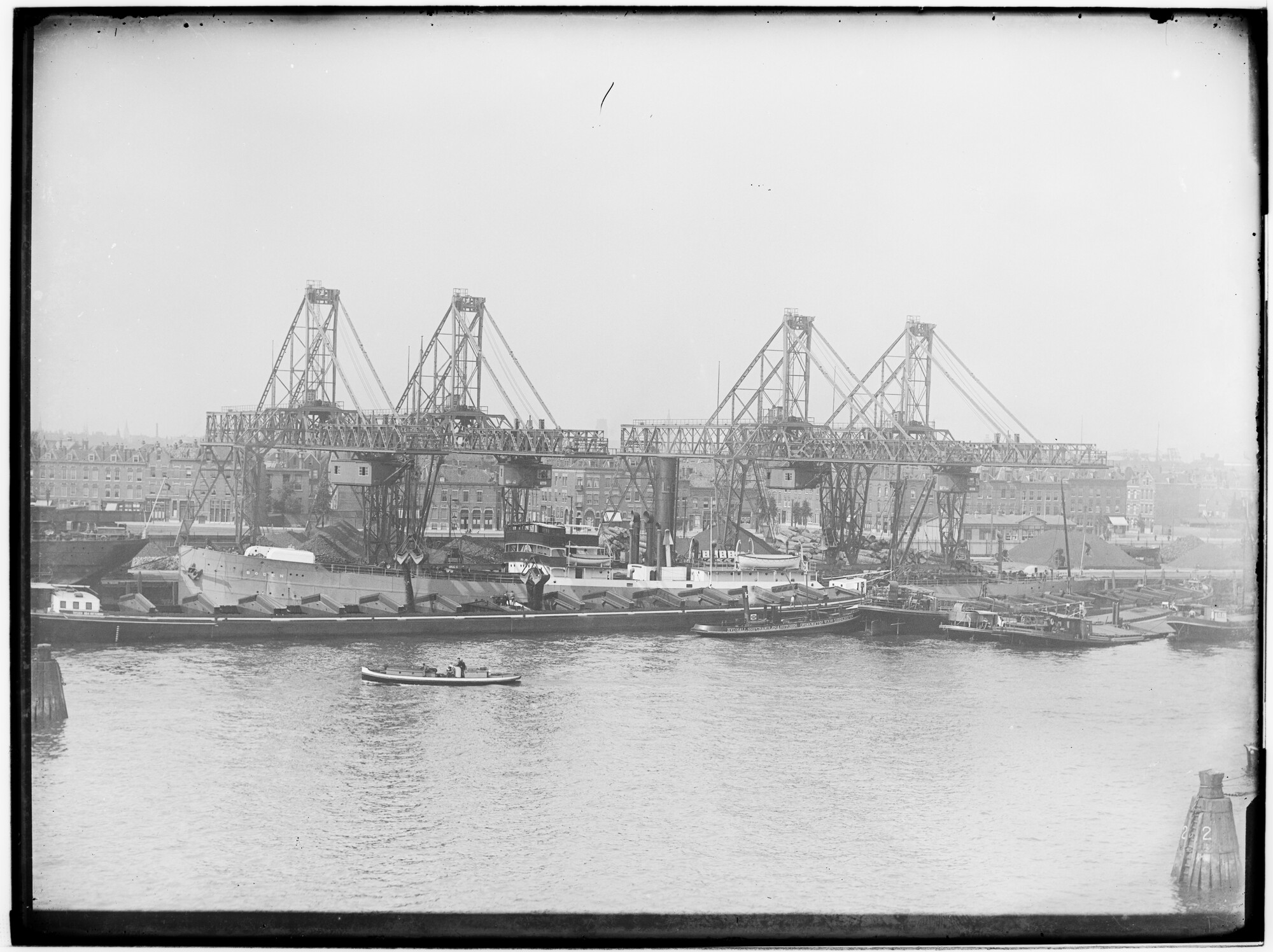 2018.1014; Glasnegatief van het vrachtschip Boden (Zweeds, 1914); glasnegatief