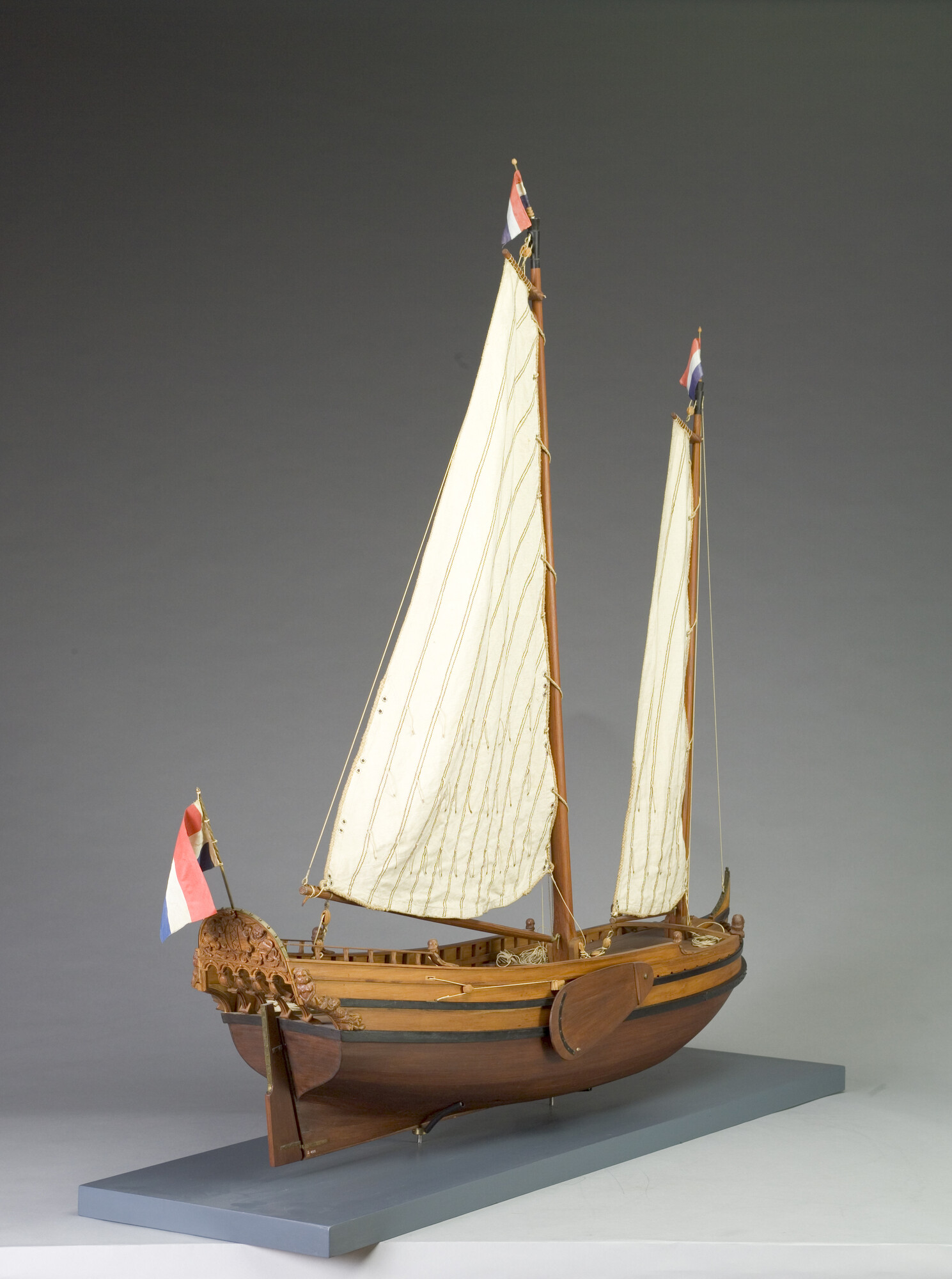 S.4511(02); Model van een speeljacht; scheepsmodel