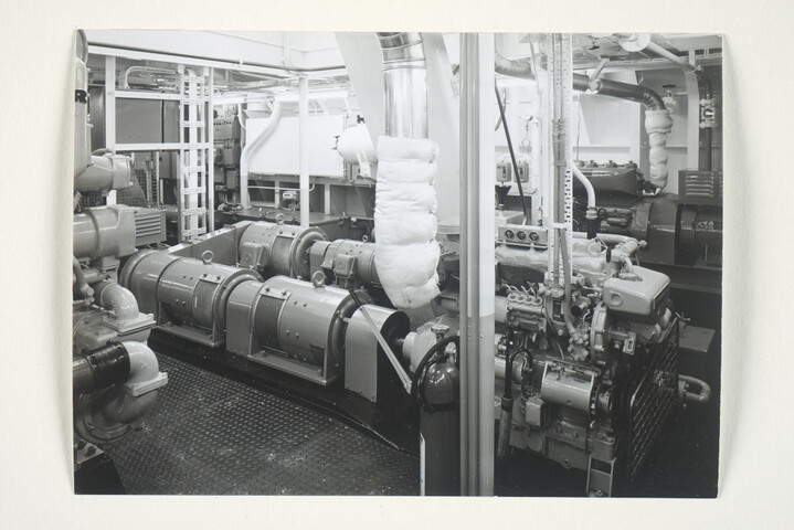 S.5219(12)0437; Interieurfoto's genomen op de emmerbaggermolen 'Ajax'; fotoreportage