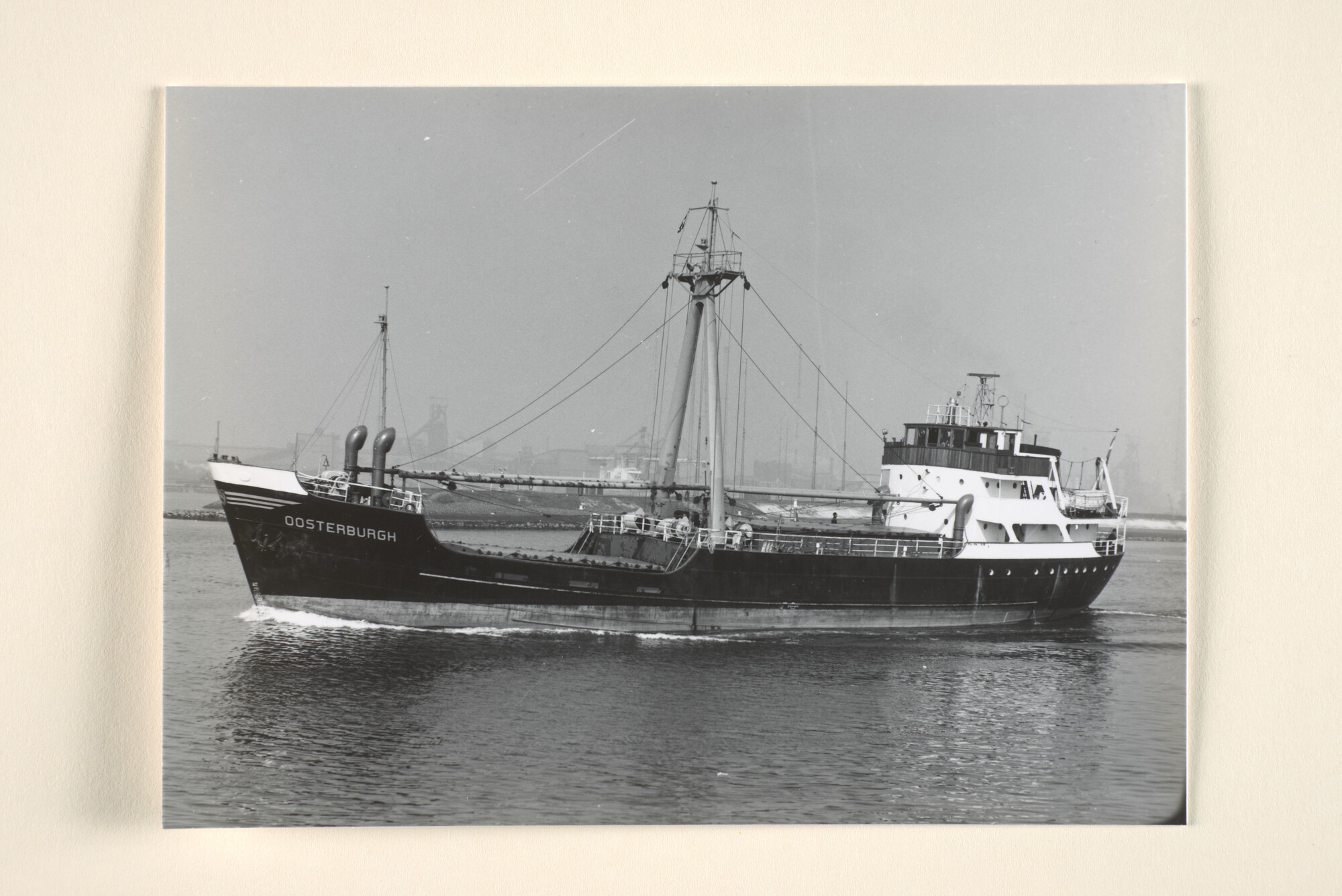 1995.7073; De coaster ms. 'Oosterburgh' van Wm; foto