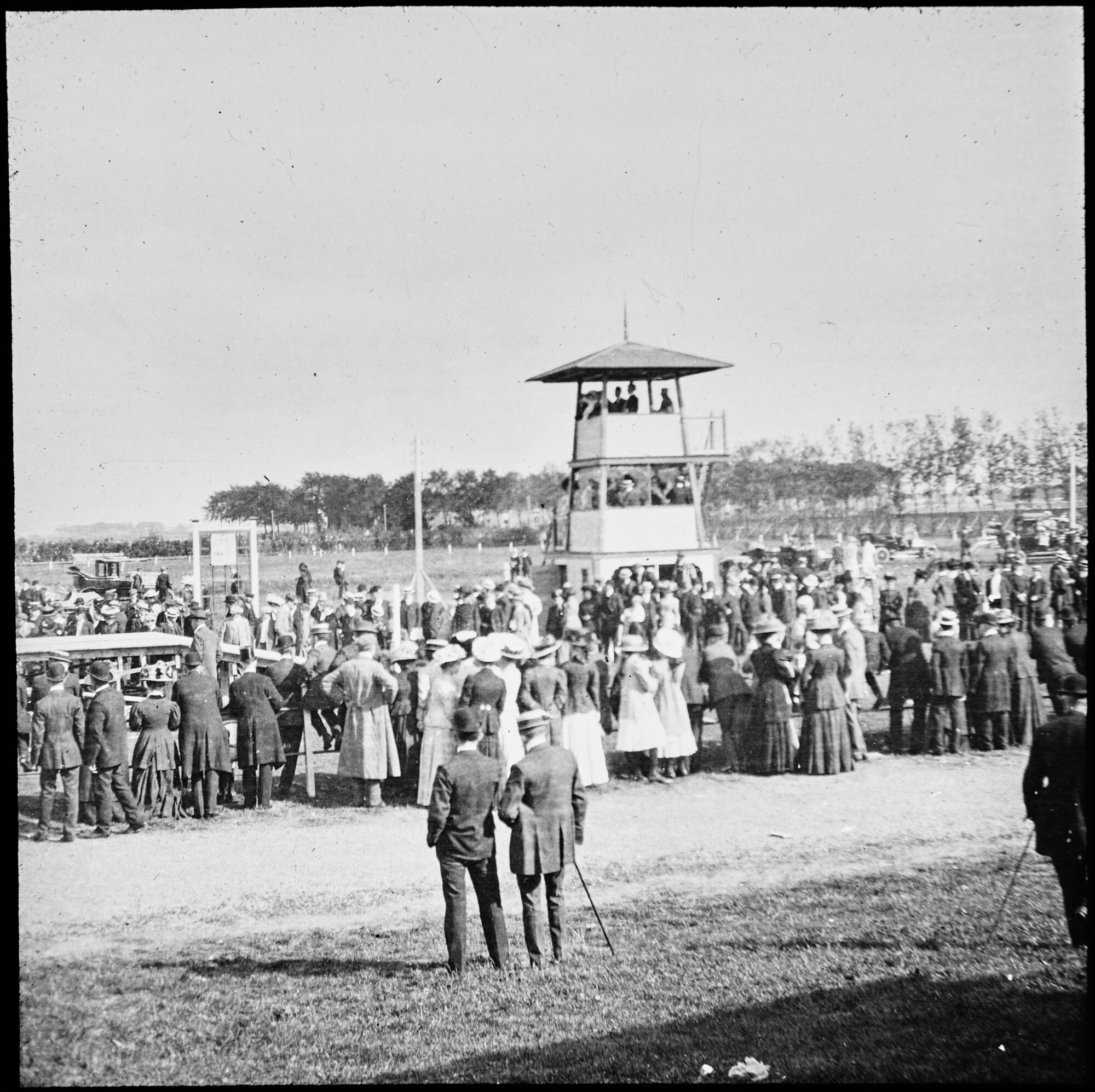 S.1156(06)375-10; Lantaarnplaatje van het evenement Nederlandsche Automobiel Club te Groningen; lantaarnplaatje