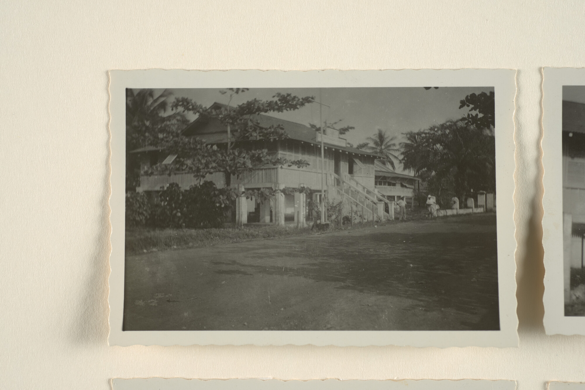 1996.0519; Fotoimpressies van de omgeving en de vestiging van de Société Auxilaire de Remorque et de Manutention (Vinke & Co) te Libreville [en omstreken] (Gabon [...]; fotoreportage