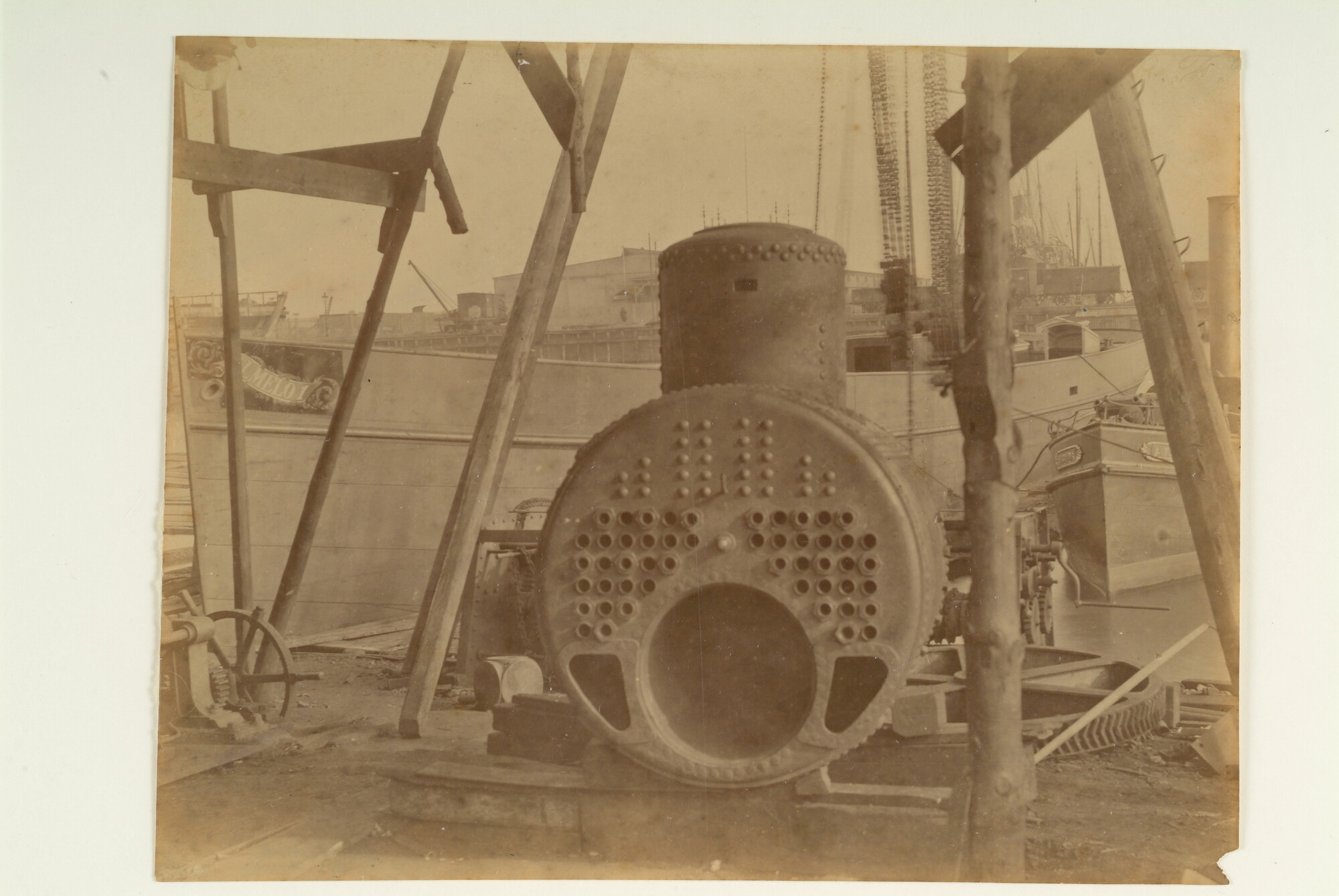 S.1156(06)273; Een stoomketel (nummer 23) voor het vrachtschip ss. 'Almelo I'; foto
