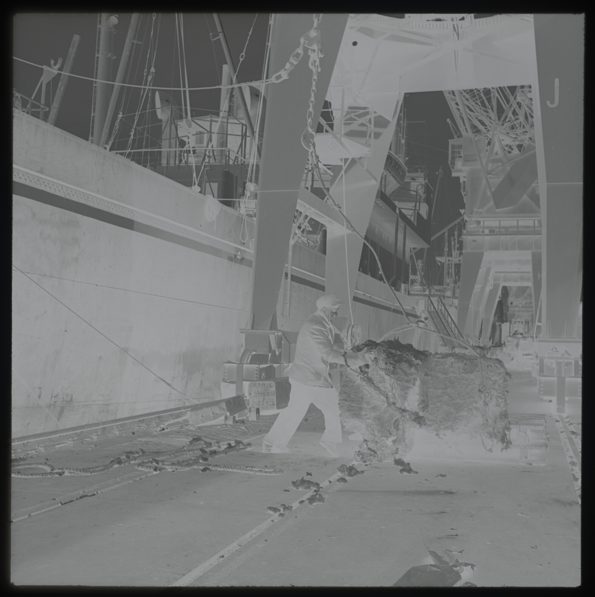 A.5263(02); Negatieven van een reis met het vrachtschip 'Woltersum' van de Stoomvaart; negatief