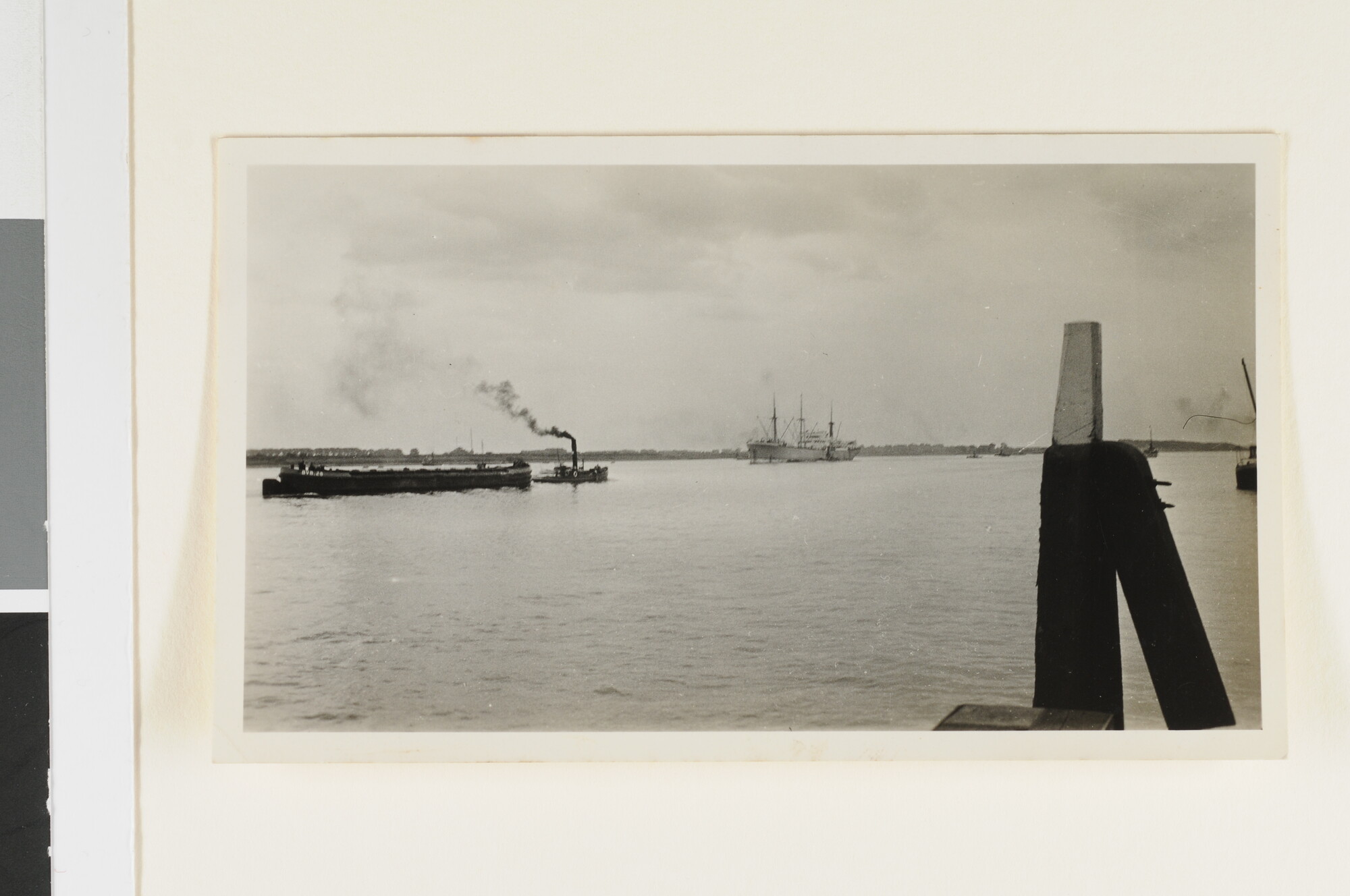 S.7372(05); Het vrachtschip ms. Kedoe van de Rotterdamsche Lloyd op de Nieuwe Waterweg; foto