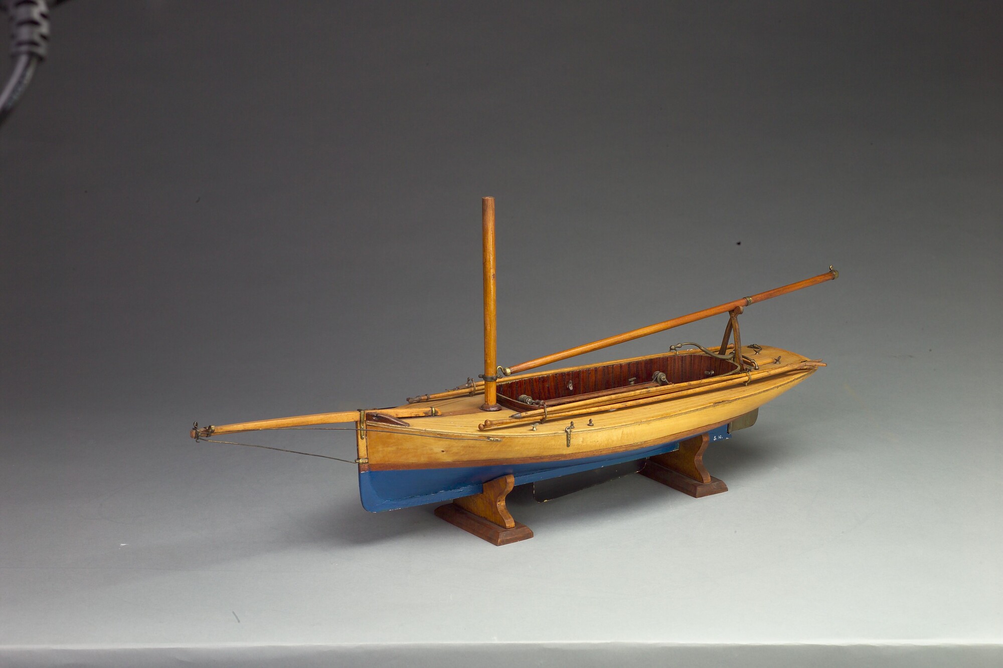 S.0010(03); Model van een midzwaardjacht; scheepsmodel
