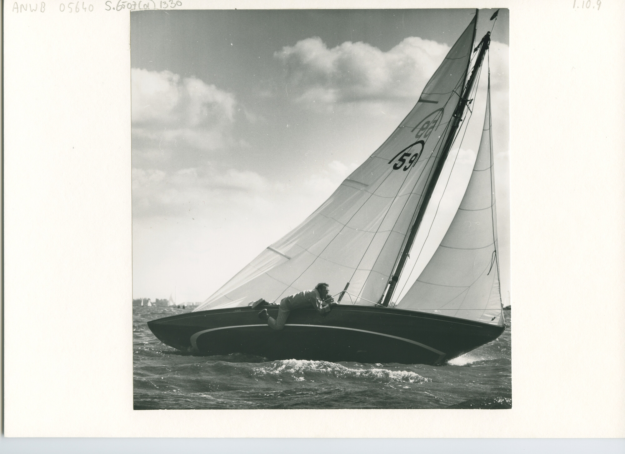 S.6507(01)1330; Sneekweek; regenboogklasse, nummer 59.; foto