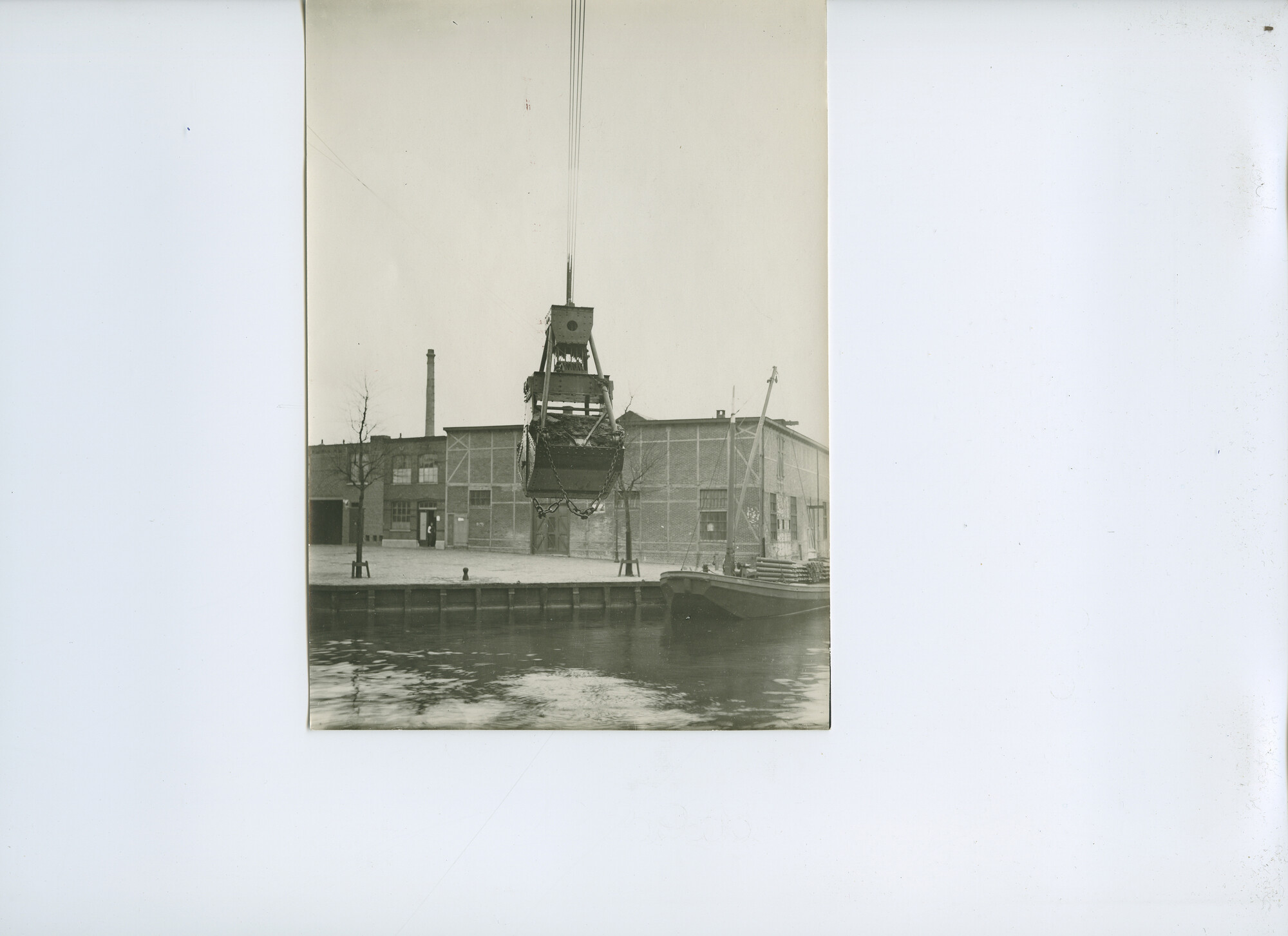 S.6386(114)0118; Foto van grijper voor kraanponton; foto