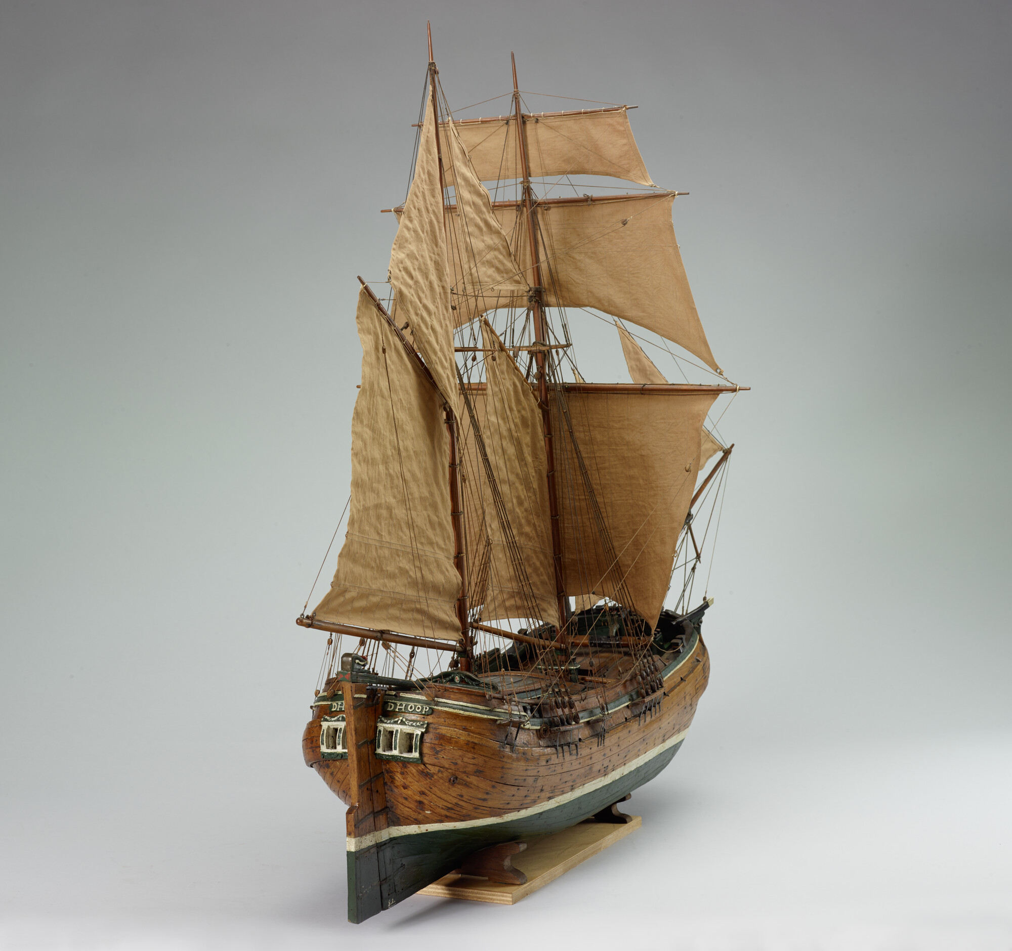 S.0002; Model van het kofschip d'Hoop; scheepsmodel