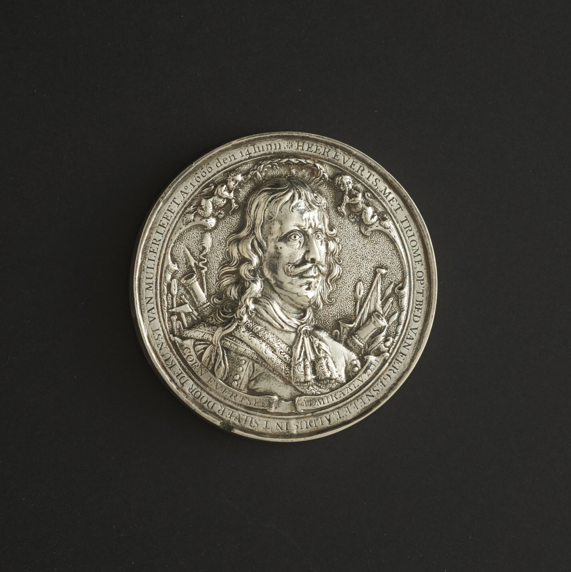 S.0004(01)03; Penning op het sneuvelen van Cornelis Evertsen, luitenant-admiraal van Zeeland, 1666; penning