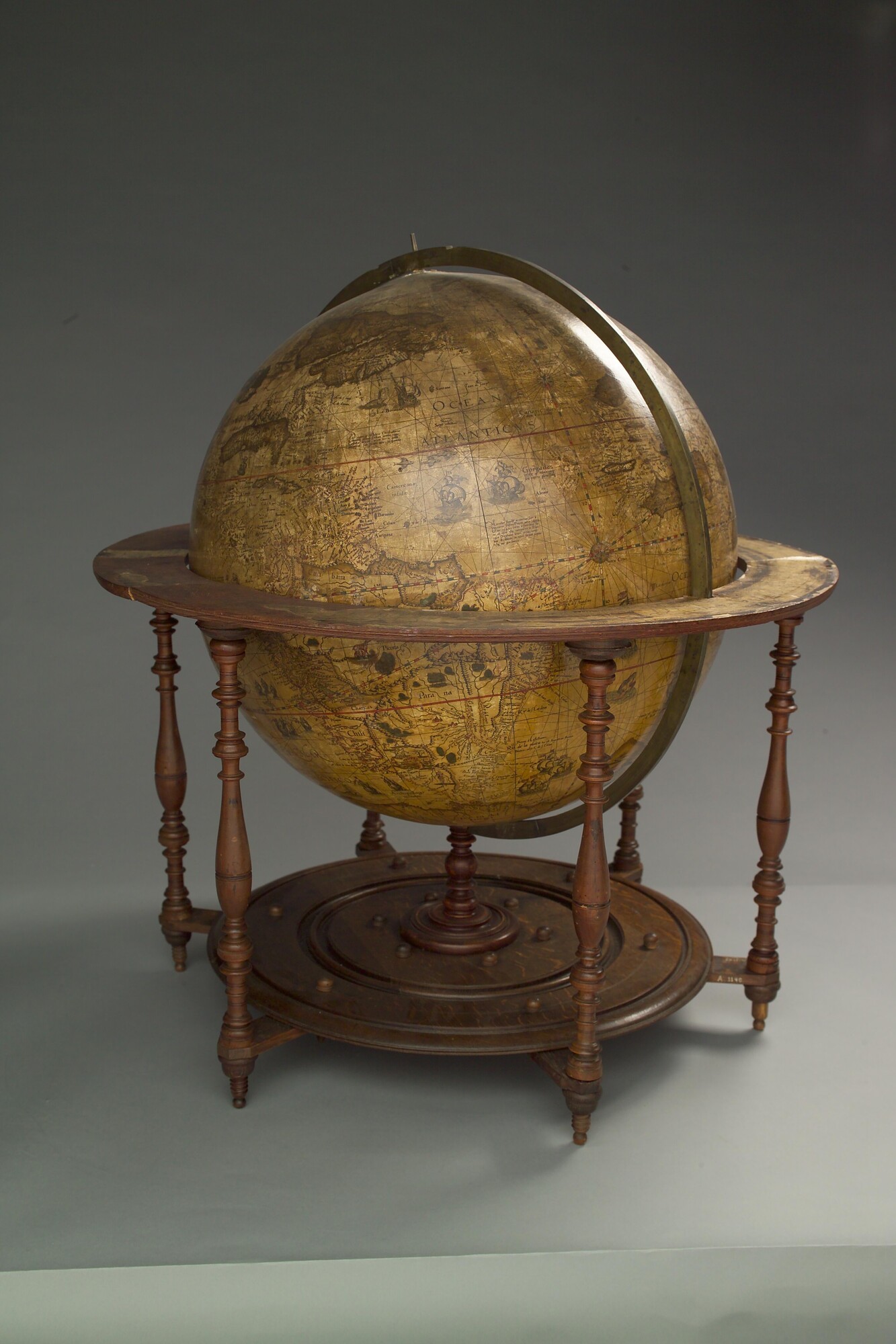 A.1140; Aardglobe van 52,5 cm doorsnede door Jacob Floris van Langren, 1589; globe