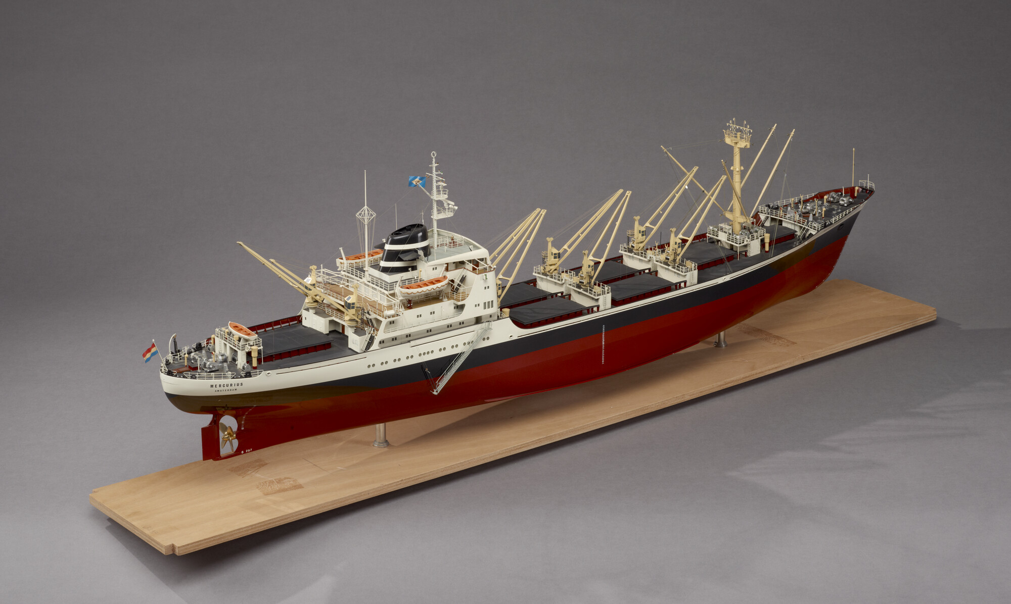 B.0297; Model van het ms. Mercurius; scheepsmodel