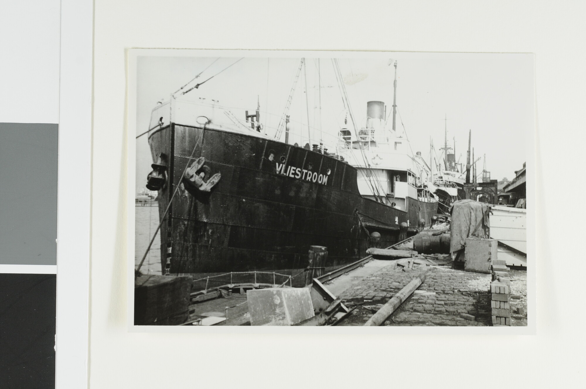 S.4380(04)531; Het vrachtschip ss. Vliestroom van de Hollandsche Stoomboot Maatschappij [...]; foto