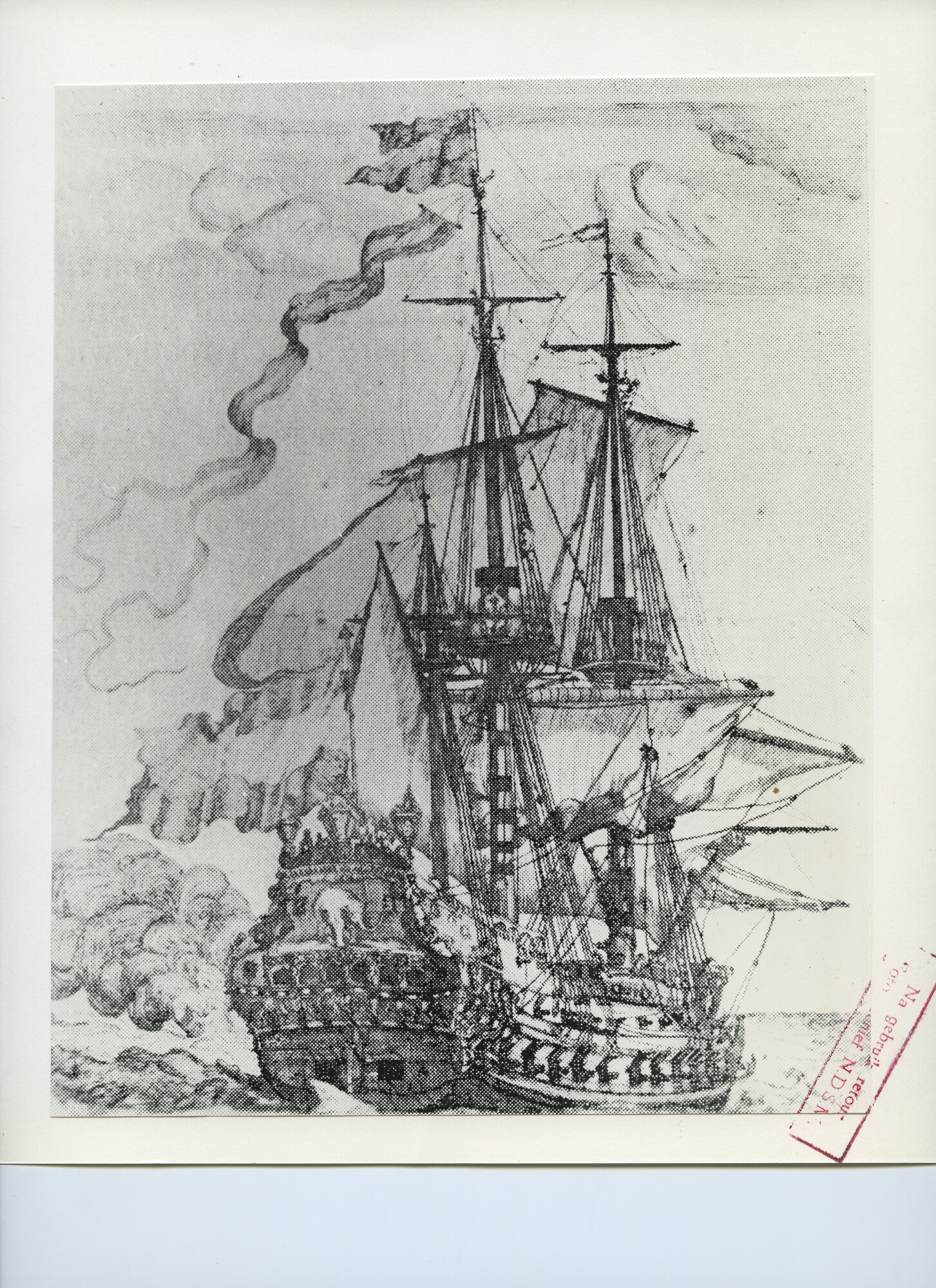 S.5444(4663)1; Foto van De Witte Olifant en het fregat Hr.Ms. Isaac Sweers; foto
