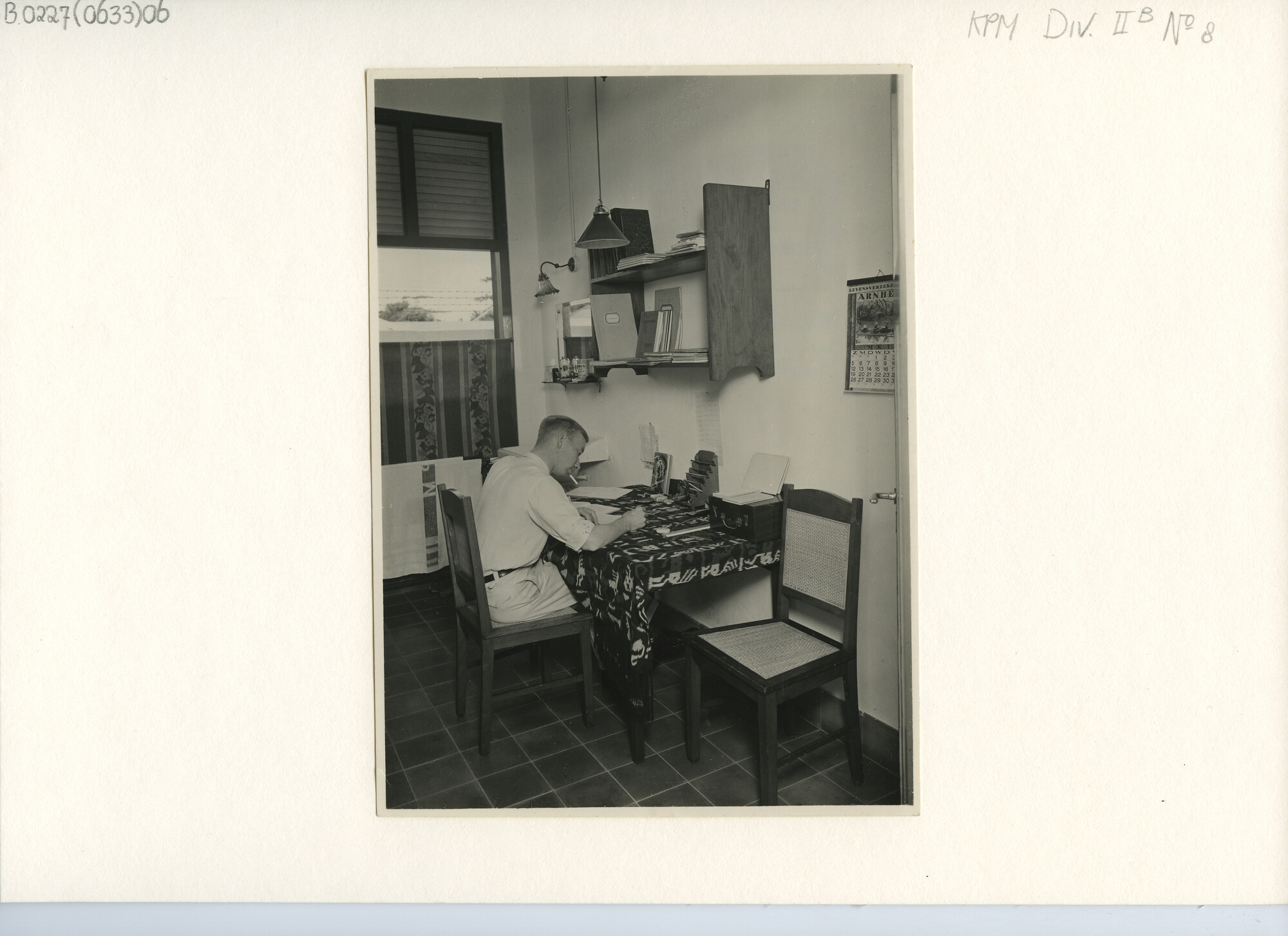 B.0227(0633)06; Foto van het logeergebouw van de KPM in Djakarta; foto